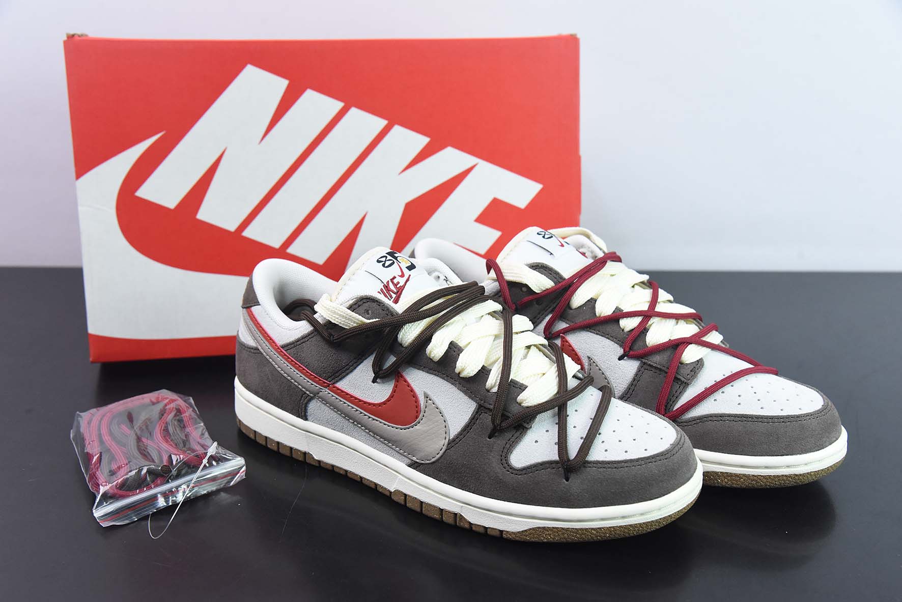 耐克 Nike SB Dunk Low "85" 灰红 双勾绑带 SB低帮运动休闲板鞋 货号:DO9457-142纯原版本 主图