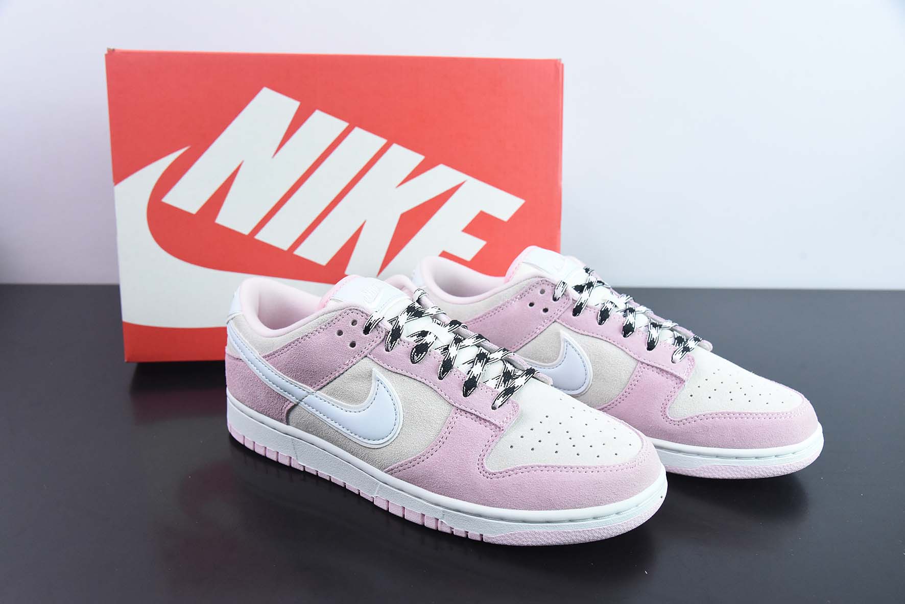 耐克 Nike Dunk Low SB 低帮滑板鞋/粉色 灰白粉 货号:DV3054-600纯原版本 主图