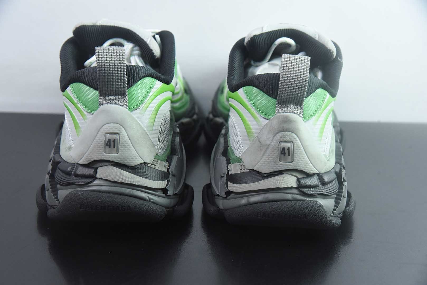 I8版 Balenciaga 巴黎世家 二十四代 Triple S .2 厚底系带 低帮老爹鞋 纯原版本 货号：865849WTRS21133 实拍细节图