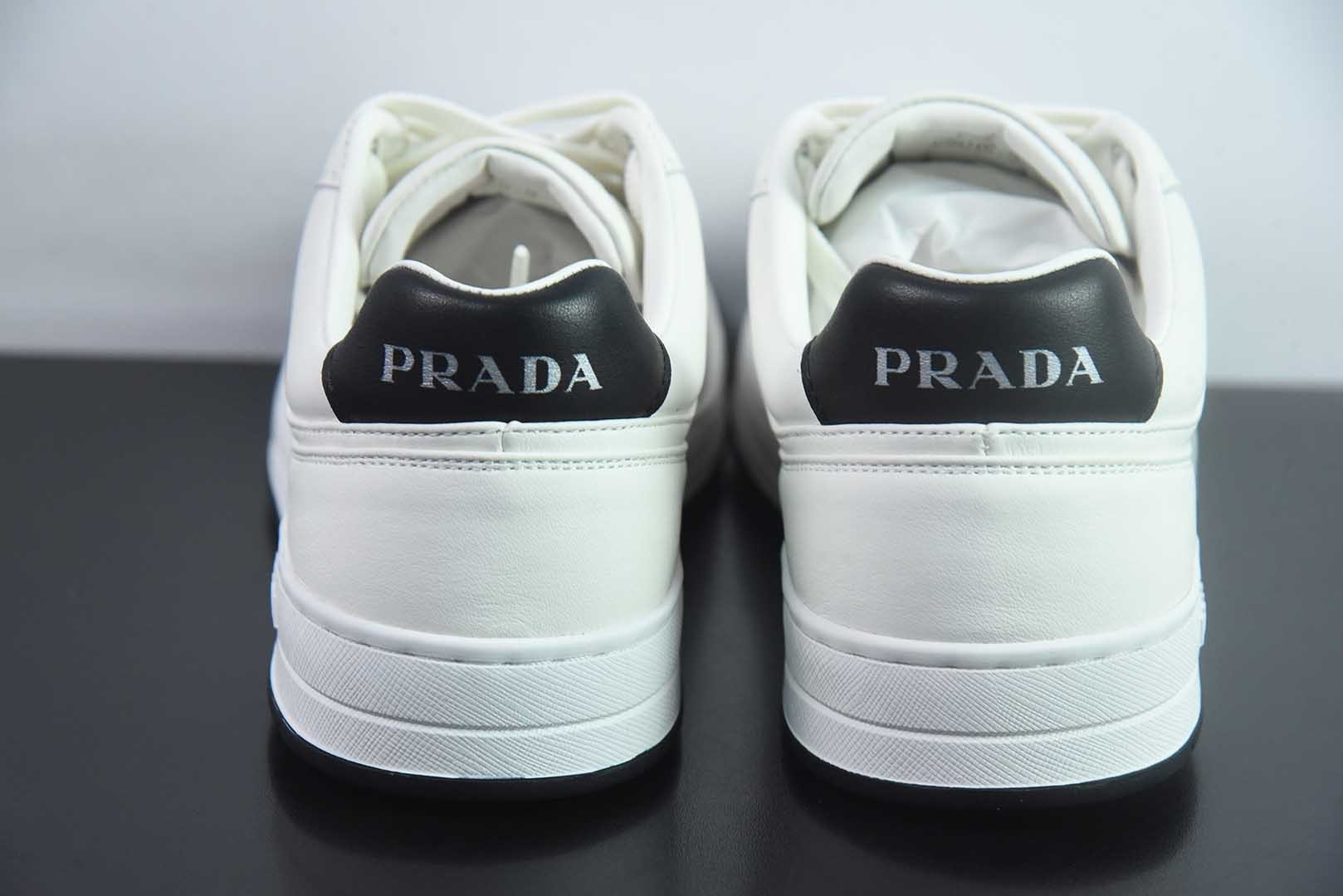 普拉达 PRADA Downtown Bold 徽标印花圆头系带低帮板鞋 5cm 女款 纯原版本 货号:BPL23771453 实拍细节图