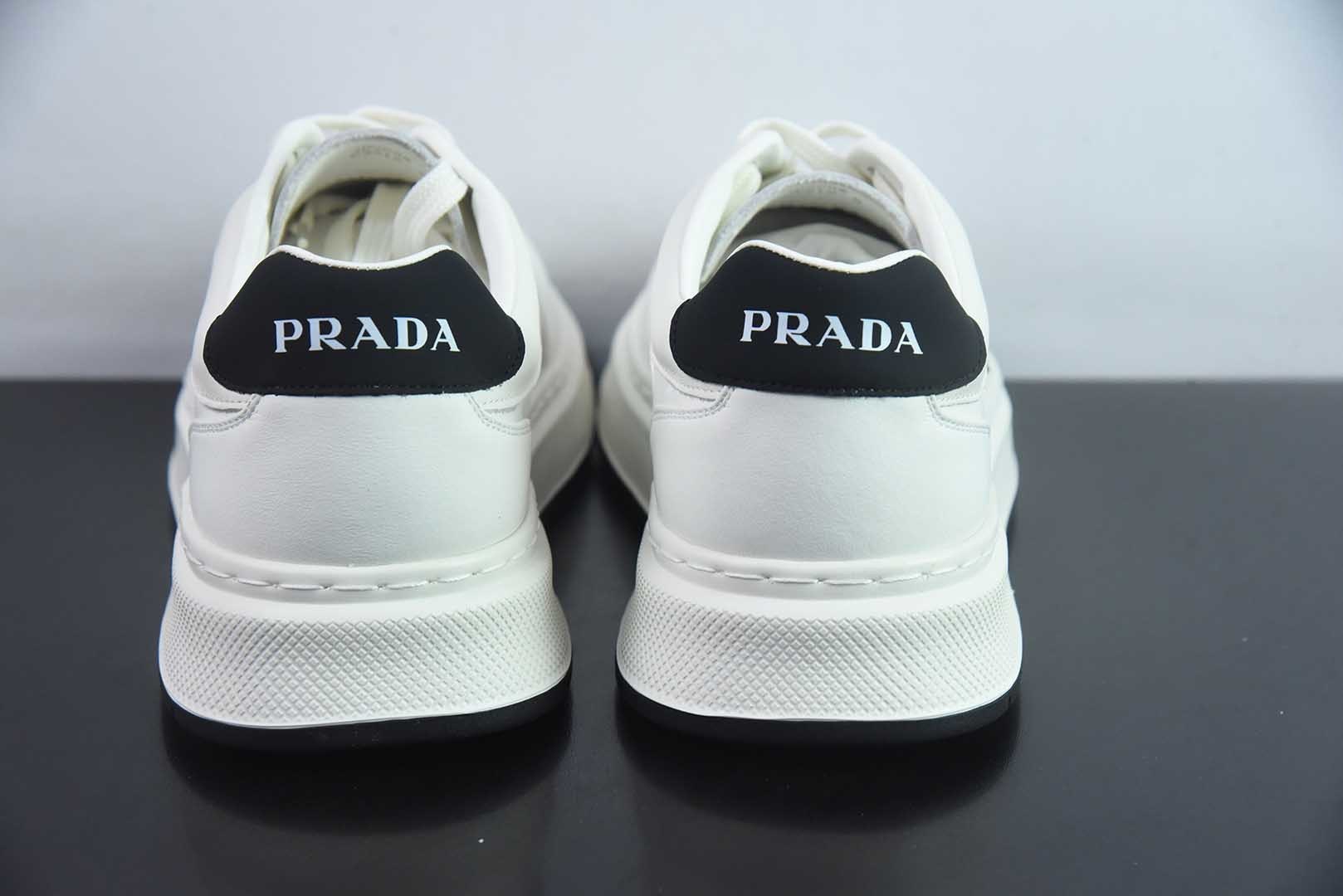 新货PRADA普拉达小白鞋厚底徽标系带运动休闲男鞋系列 纯原版本 实拍细节图