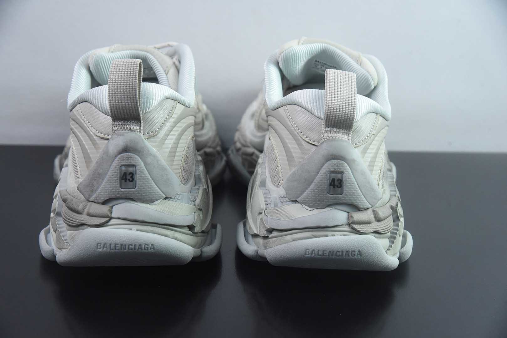 Balenciaga巴黎世家 Triple S .2 Gradient 做旧效果印花标识 厚底系带 低帮 老爹鞋灰色 35-46 纯原版本 实拍细节图