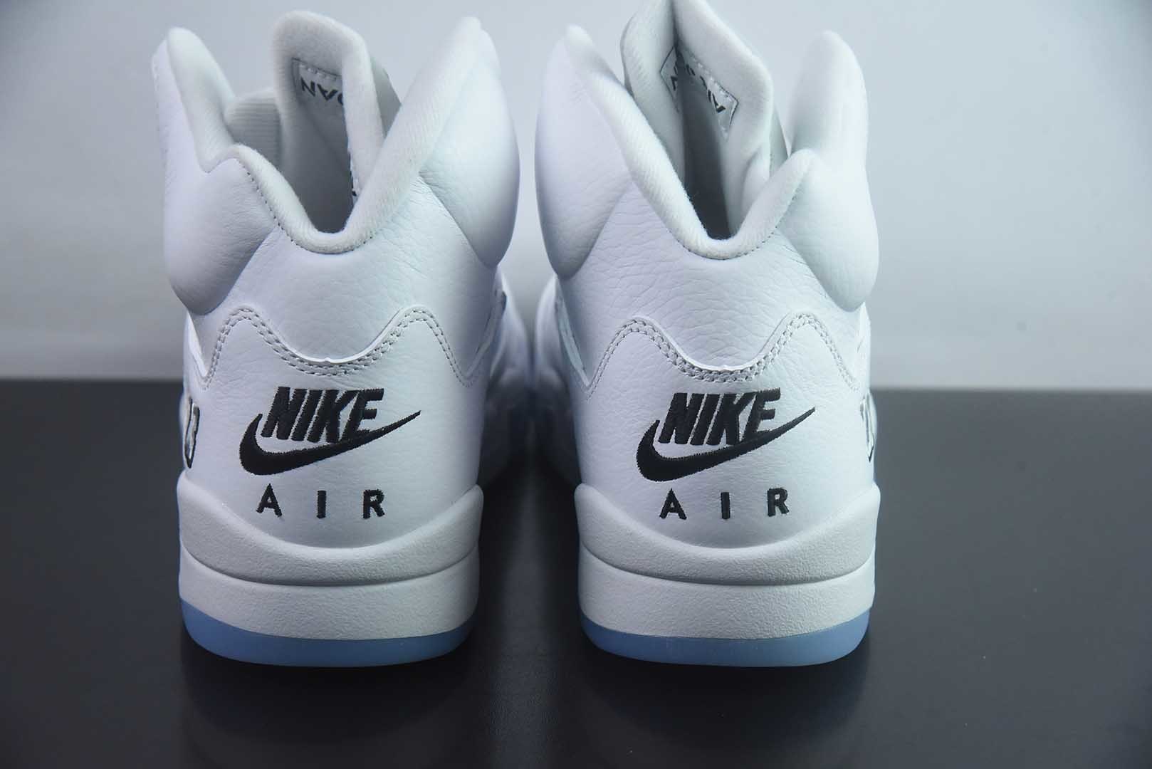 Jordan 乔丹 Air Jordan 5 舒适贴合 复古篮球鞋 男款 货号:HQ7978-103 白银 纯原版本 实拍细节图