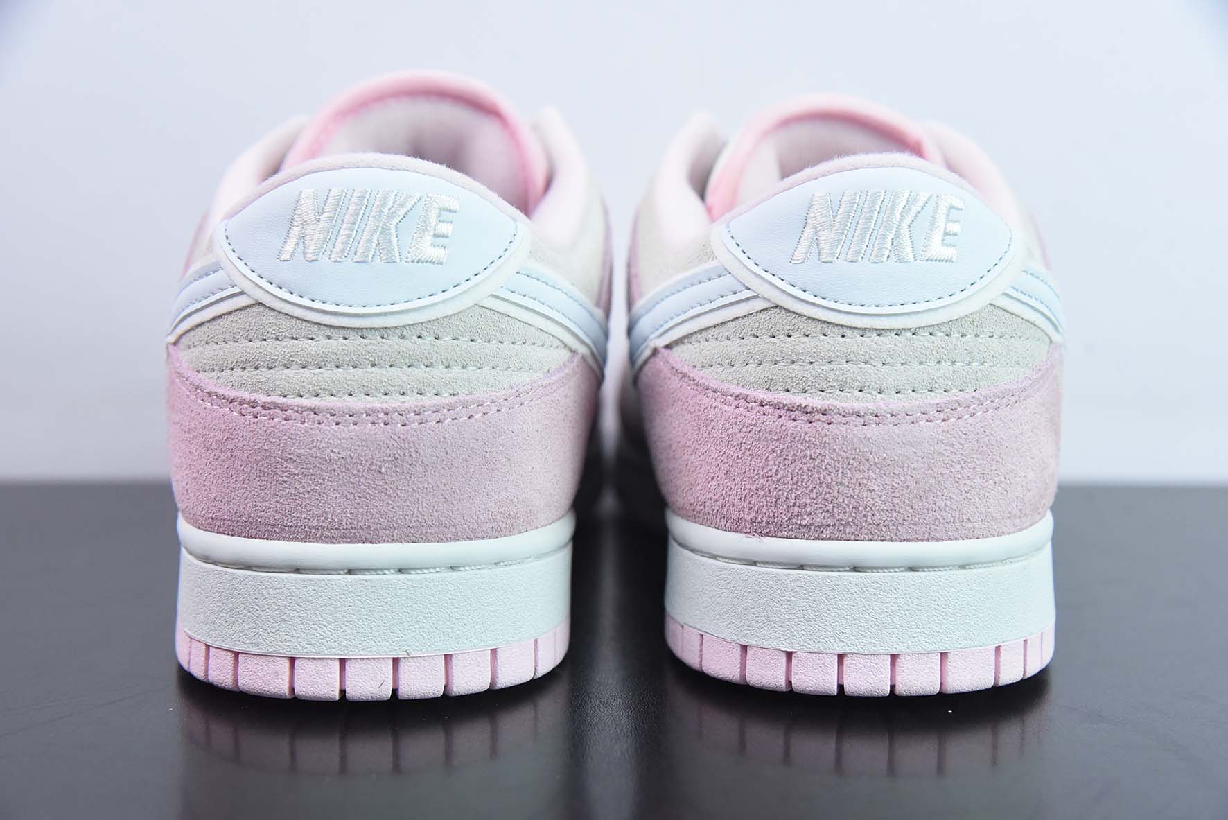 耐克 Nike Dunk Low SB 低帮滑板鞋/粉色 灰白粉 货号:DV3054-600纯原版本 实拍细节图