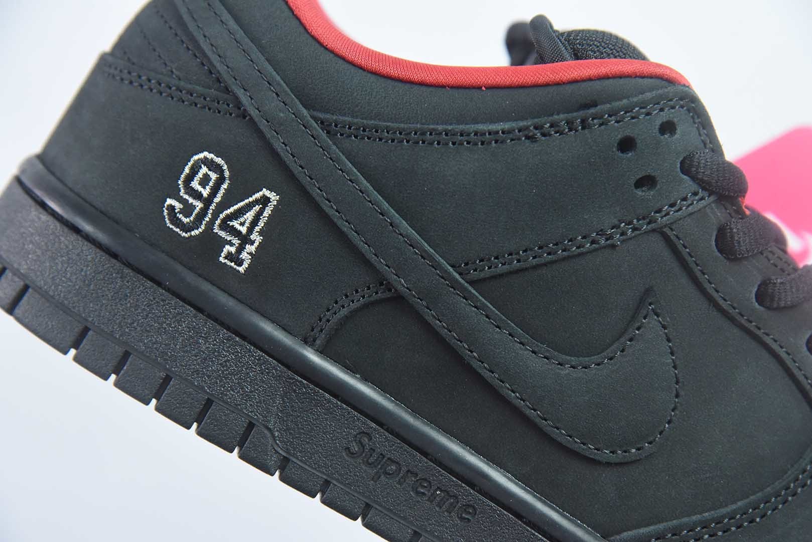 S2纯原耐克 Nike Dunk SB DUNK LOW PRO OG QS x Supreme 黑红 货号：HQ8487-001 实拍细节图