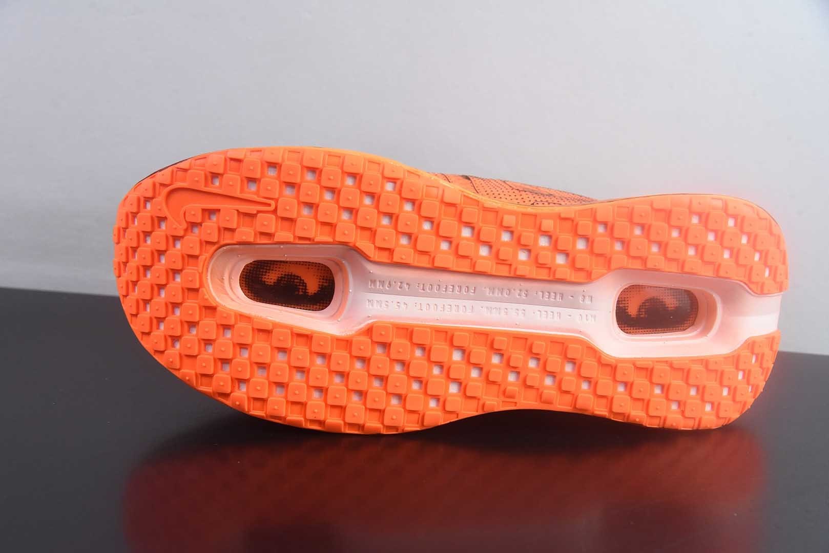 纯原 耐克 Nike Vomero Premium 时尚舒适 网布防滑耐磨 低帮跑步鞋 实 纯原版本 货号：IO7166-800 实拍细节图