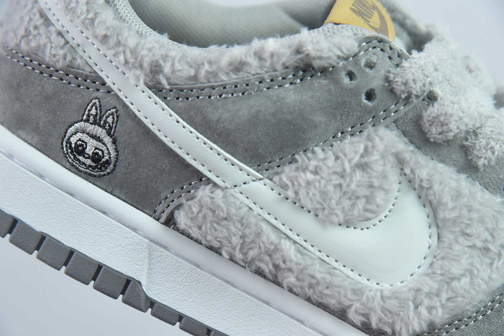 Nike SB Dunk Low x Labubu 拉布布联名 纯原版本 实拍细节图