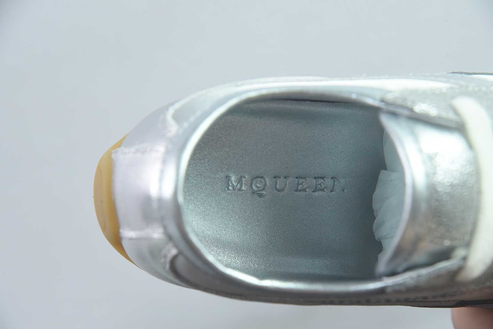 MQ 麦昆 Boxe 麂皮 圆头撞色裁片 德训鞋 银色 纯原版本 实拍细节图