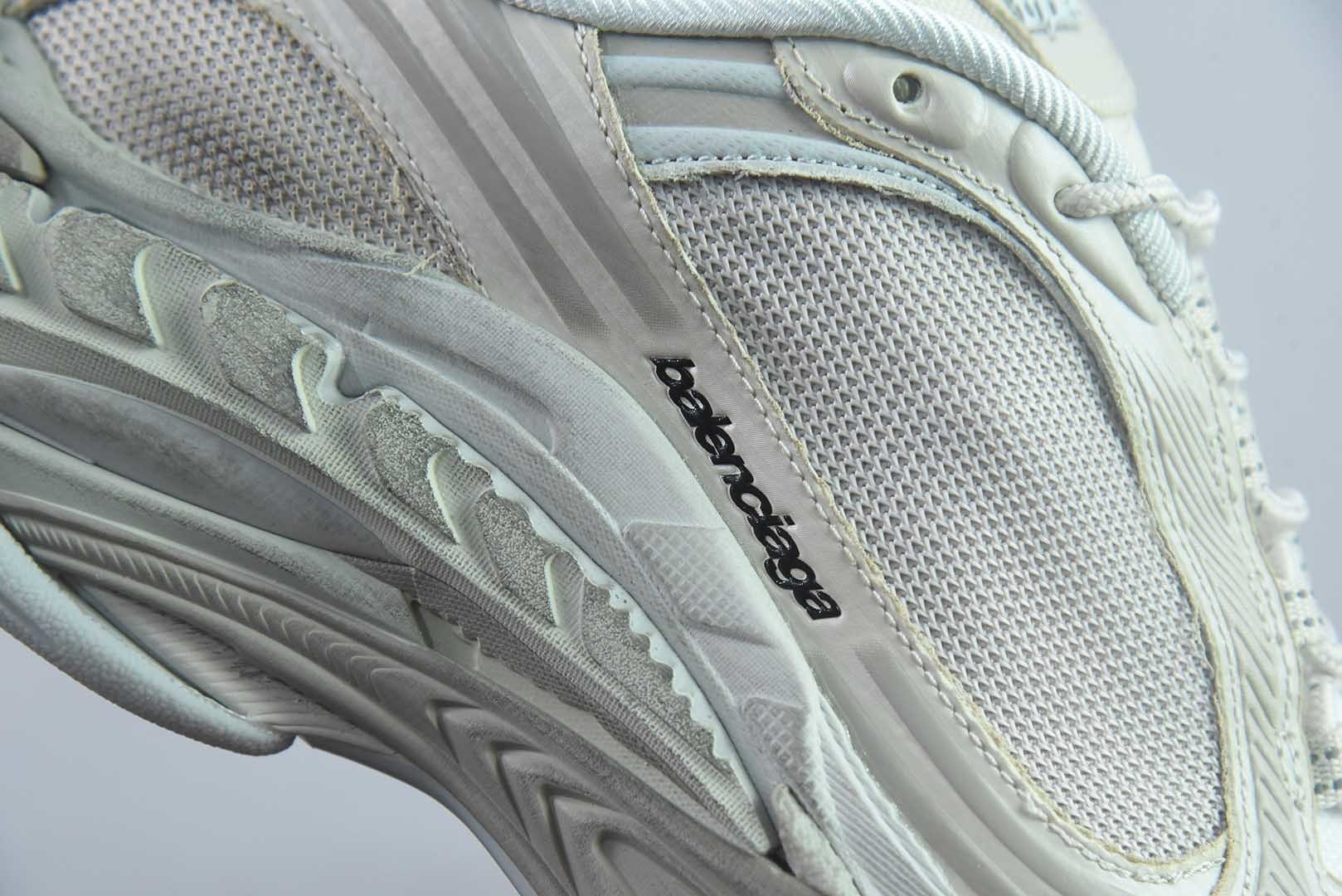 Balenciaga巴黎世家 Triple S .2 Gradient 做旧效果印花标识 厚底系带 低帮 老爹鞋灰色 35-46 纯原版本 实拍细节图