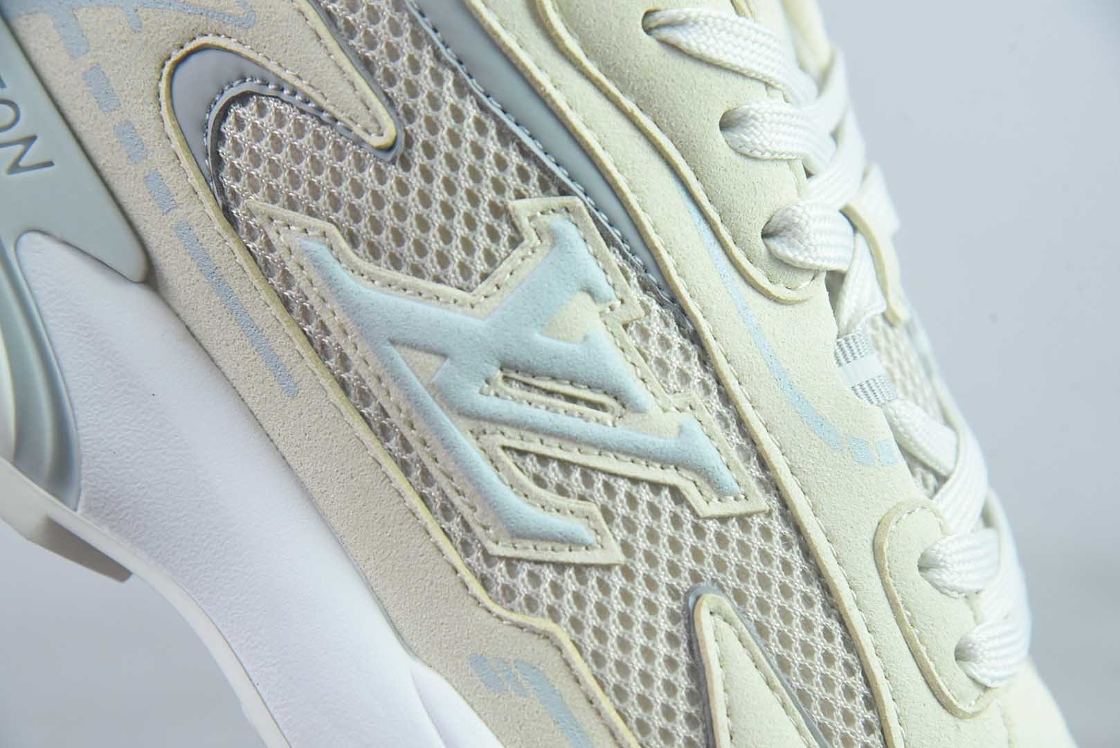 LOUIS VUITTON LV Tatic Runner 动感图案 厚底系带 低帮 生活休闲鞋 原装级高端礼盒+飞机 纯原版本 实拍细节图