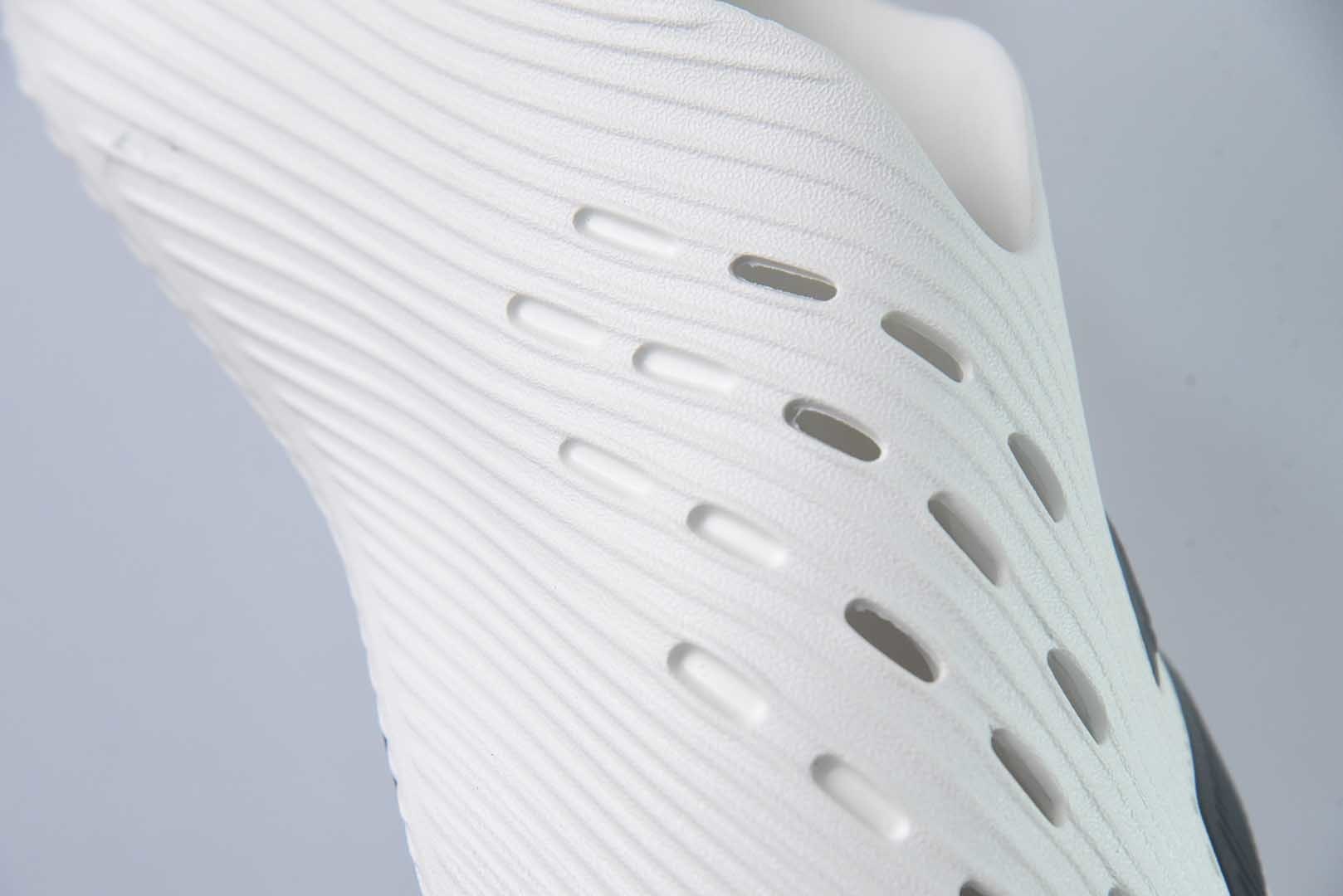 阿迪达斯 adidas Purechill 舒适贴合 生活休闲鞋 男女同款 货号：白黑KI0066纯原版本 实拍细节图