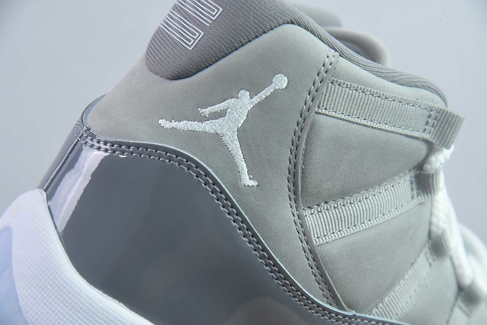 AJ11,Tinker Hatfield 于1995年操刀的里程碑之作,陪伴乔丹95-96赛季复出夺冠、写下72胜10负神话,被鞋圈奉为“正代天花板”。 纯原版本 货号:CT8012-005 实拍细节图