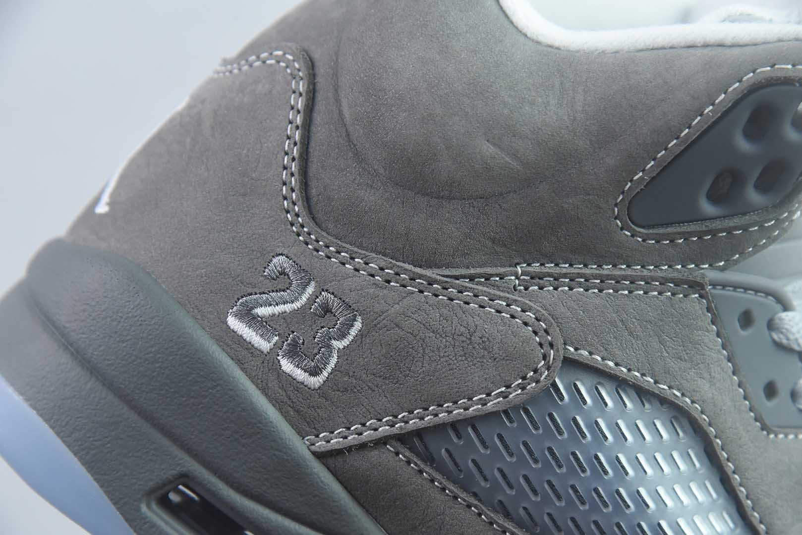 Jordan 乔丹 Air Jordan 5 舒适贴合 复古篮球鞋 男款 灰色 货号：DD0587-002 狼灰 纯原版本 实拍细节图