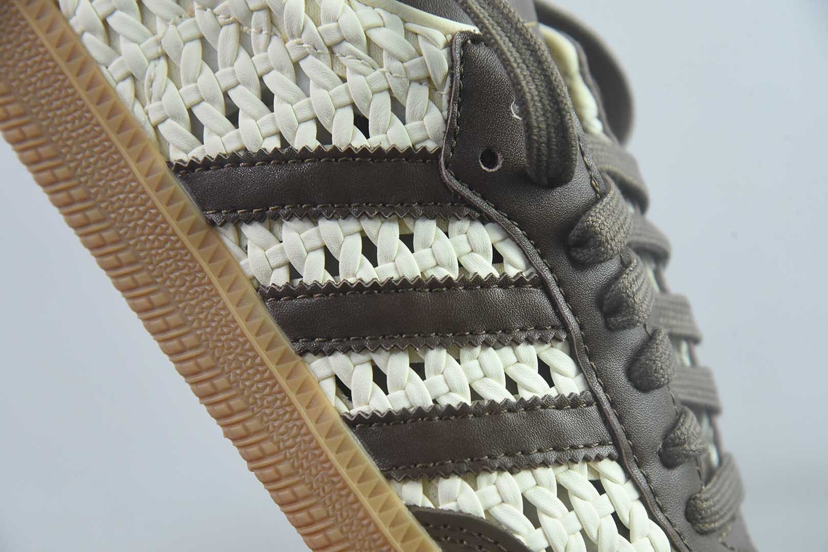 阿迪达斯 adidas originals Samba 贴 纯原版本 货号：IH9373 实拍细节图