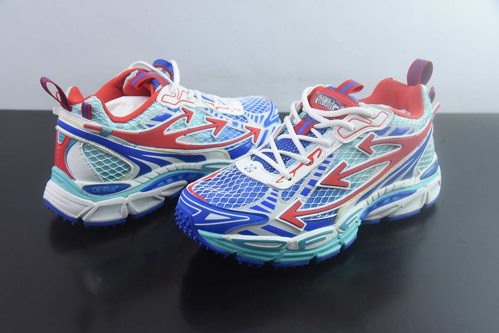 OFF-WHITE OW运动鞋 春夏走秀款球鞋 所有配件均通过定做出产正品裁片 原版比例大箭头定制网眼布双拼牛皮进口机 纯原版本 实拍细节图