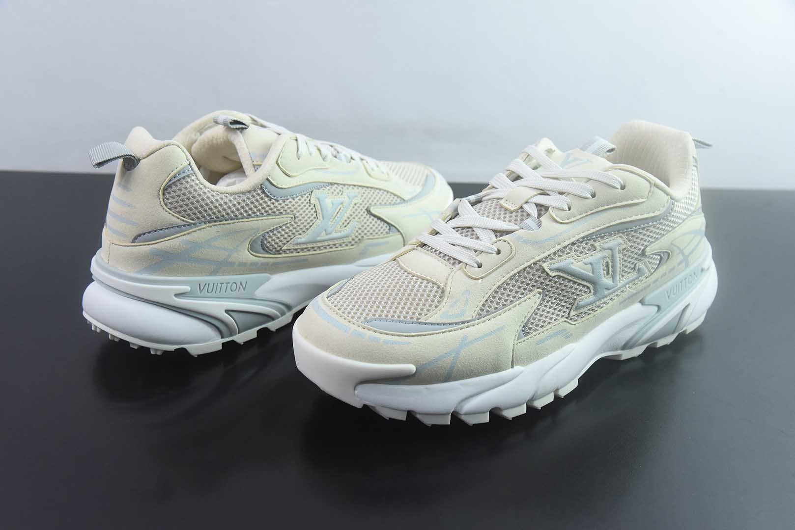 LOUIS VUITTON LV Tatic Runner 动感图案 厚底系带 低帮 生活休闲鞋 原装级高端礼盒+飞机 纯原版本 实拍细节图