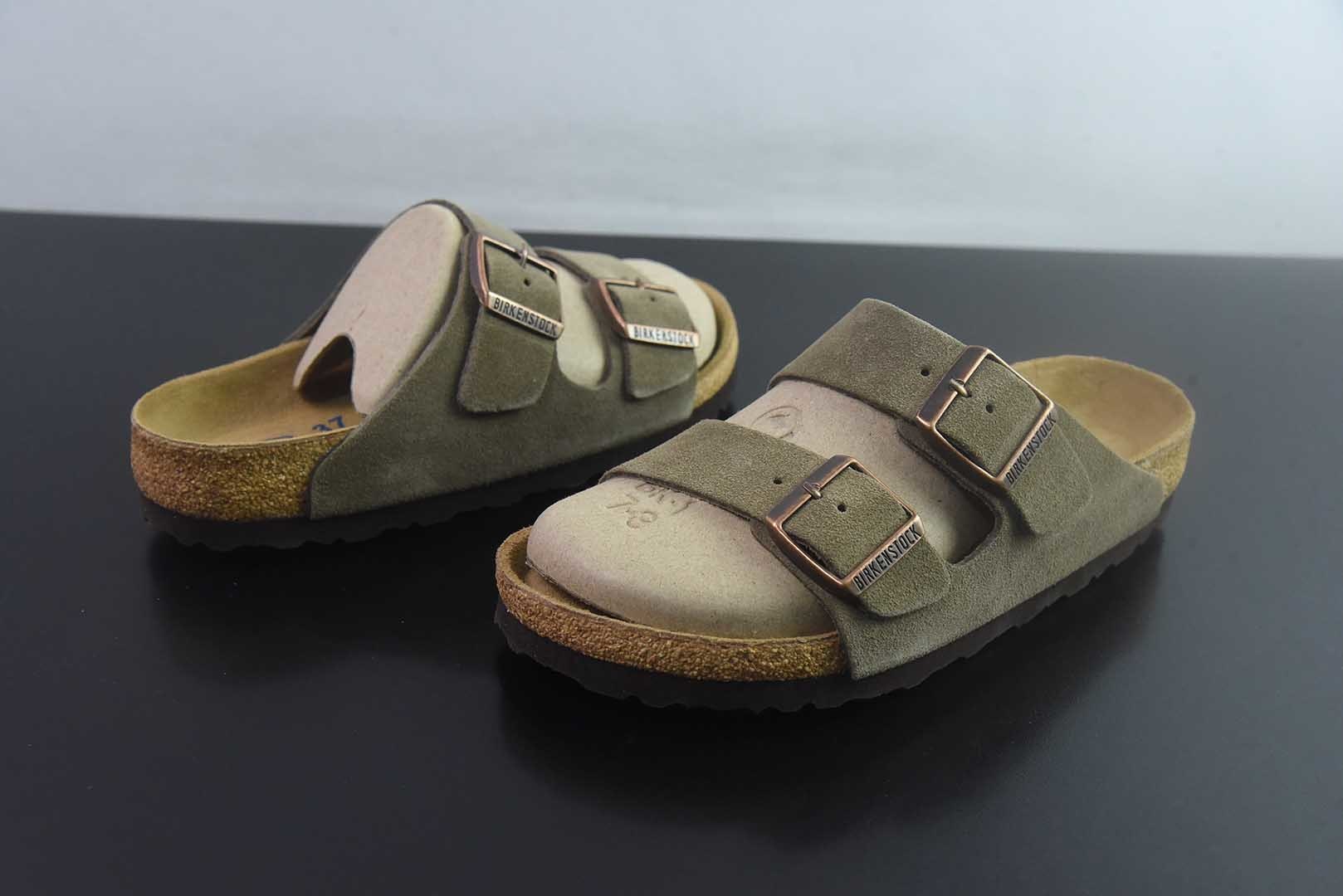 Birkenstock Boston 博肯/勃肯 系列上架 牛皮绒面革平底复古软木休闲鞋 二字拖鞋 纯原版本 实拍细节图
