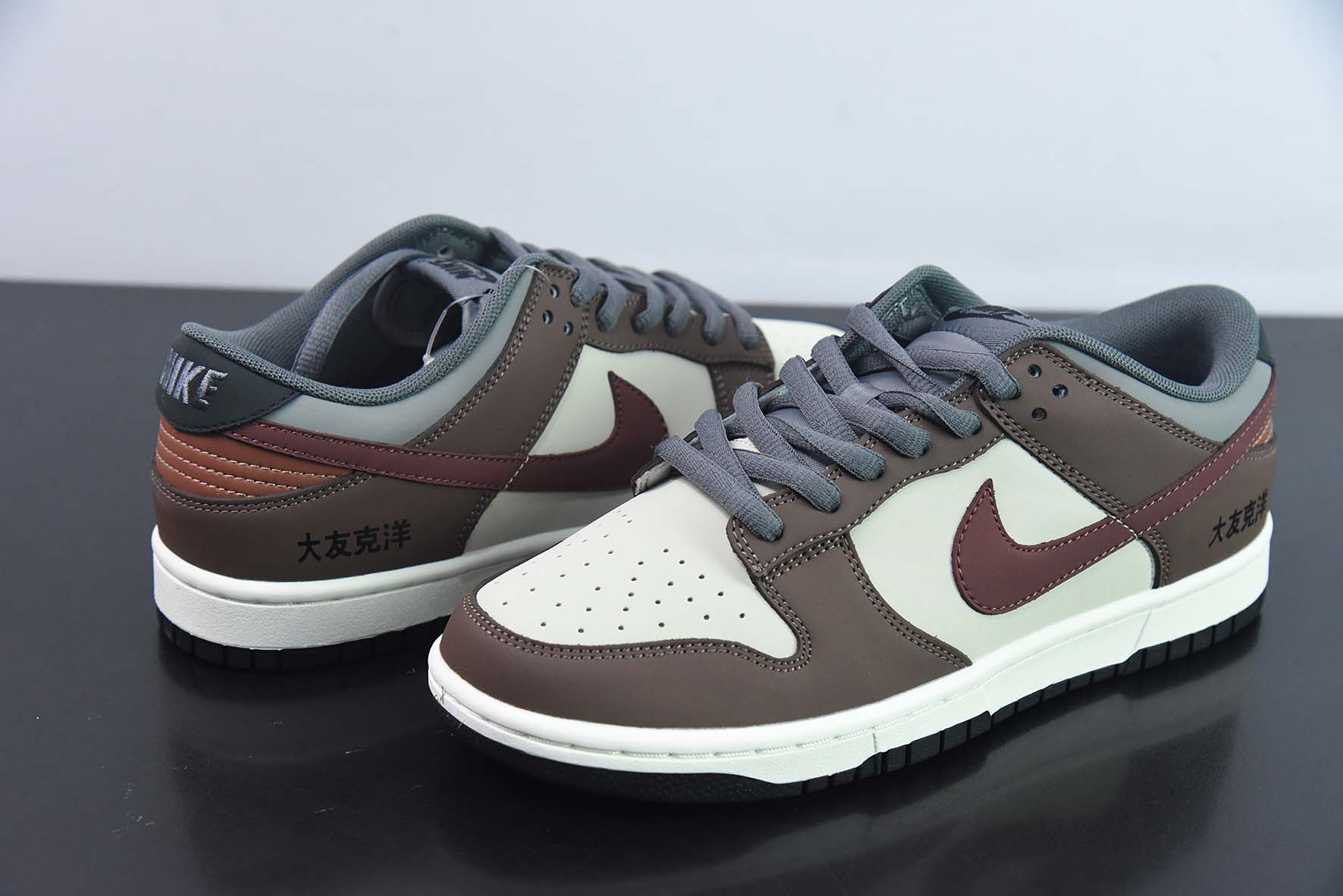 tomo Katsuhiro x 耐克 Nike SB Dunk Low "Steamboy OST" 大友克洋联名货号:DD0302-956纯原版本 实拍细节图