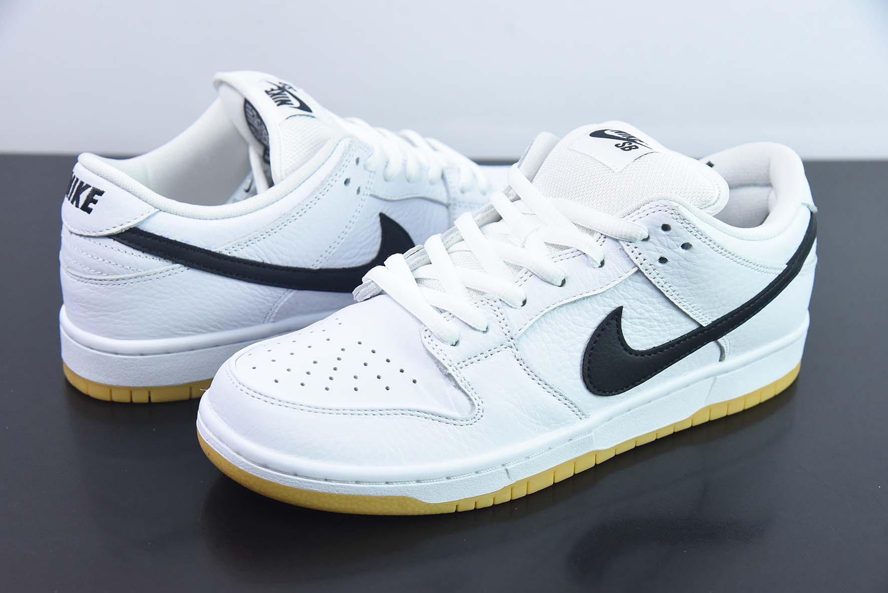 纯原版 耐克 Nike Dunk Sb Low Pro Iso White Gum 白黑生胶小白鞋新款复古低帮板鞋货号:CD2563-101 实拍细节图
