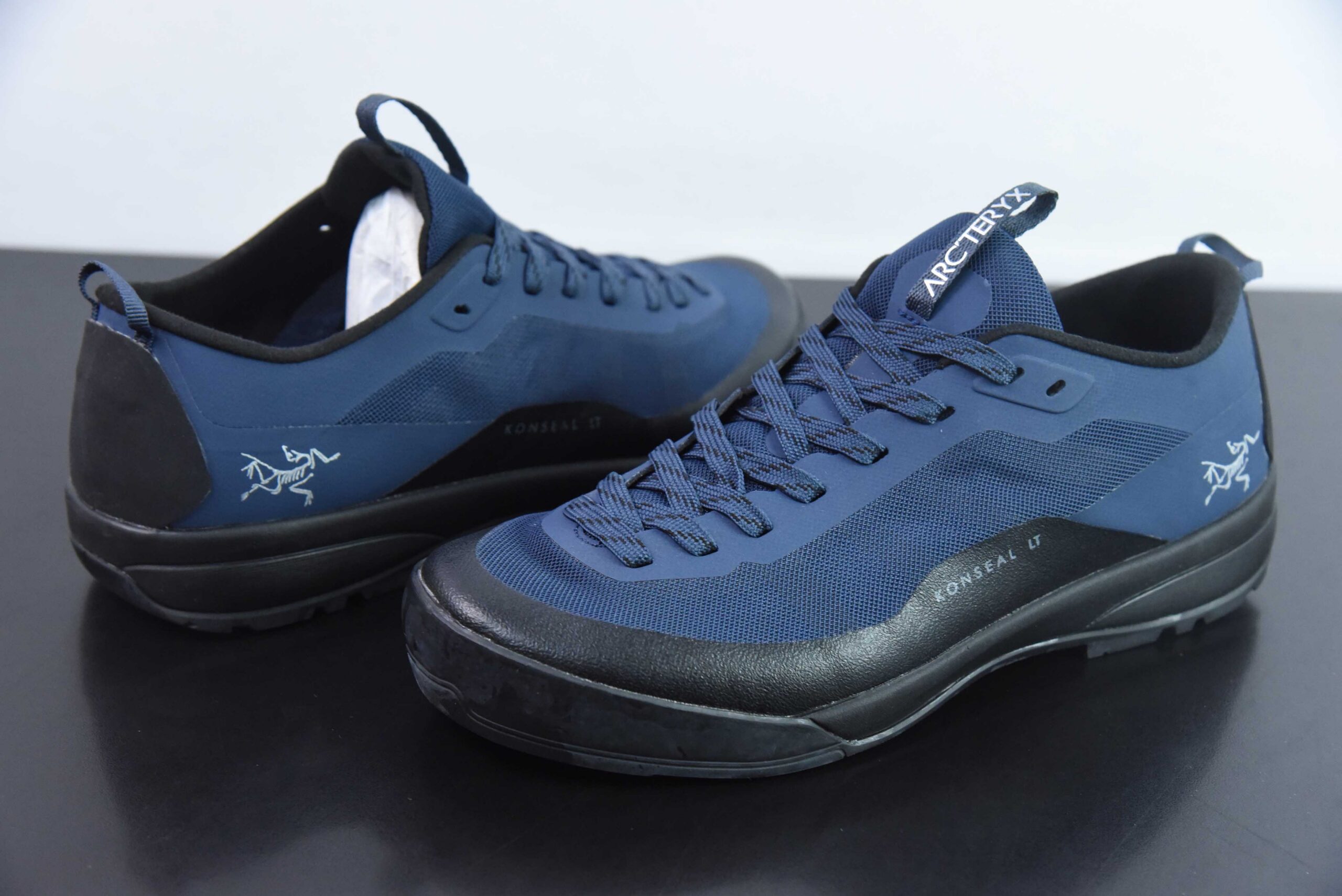 始祖鸟 Arcteryx KONSEAL LT W 男子低帮徒步鞋纯原版本 实拍细节图