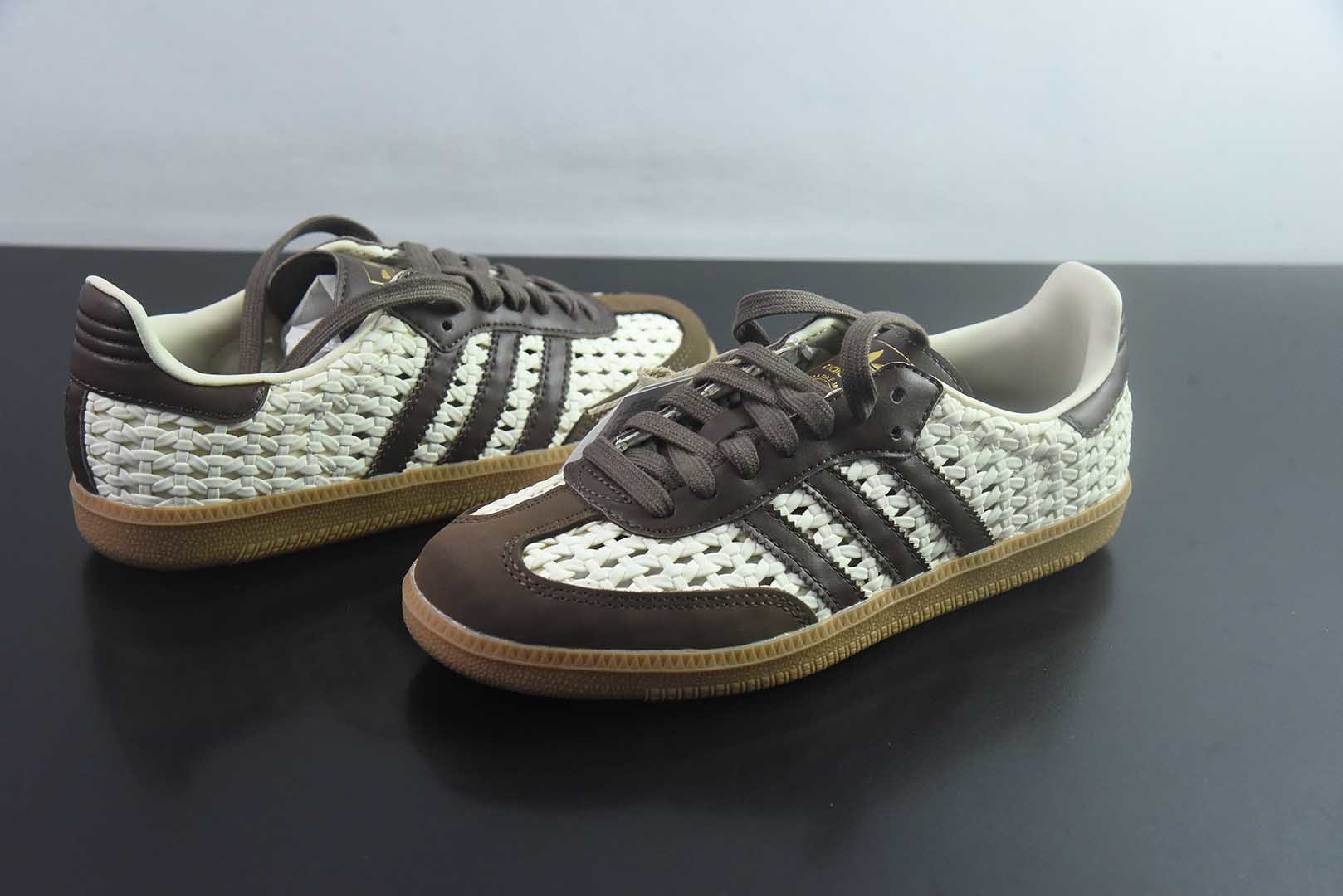 阿迪达斯 adidas originals Samba 贴 纯原版本 货号：IH9373 实拍细节图