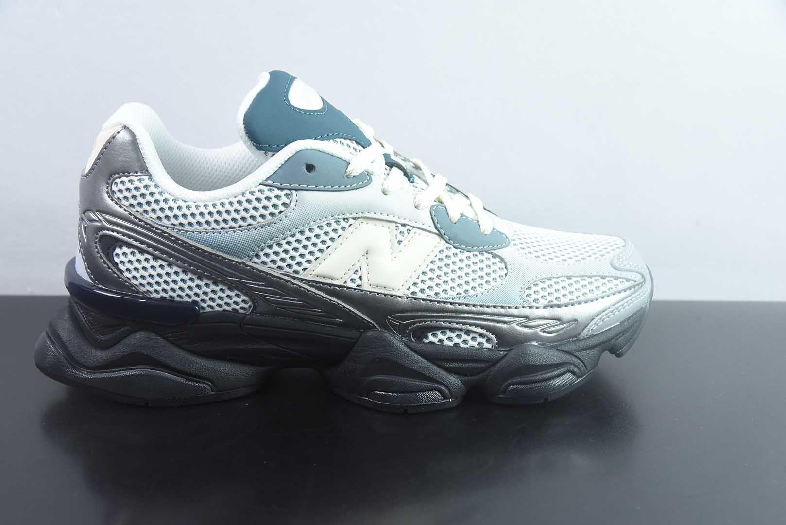 新百伦 New Balance NB9060 黑灰棕 U90603GS 全套原楦原纸板原厂数据开发 进口三明治网面 原装进口翻毛皮料正确绒感卡色 正确中底拉帮中底网布细节 原厂标裁 带紫光防伪 定制后跟透明水晶模块 冲裁组合 大底贴合程度胶水上色把控完美 整洁度挑战全网艺术家 多道序QC把关品质完善 匠心打造 耗时两个月开发完成 工艺极其复杂难度可想而知 新开独立私模大底 全网唯一正确六层组合大底 高端零售专供产物 纯原版本 实拍细节图