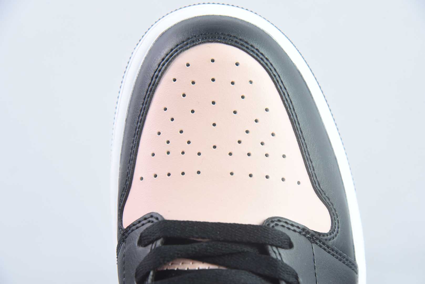耐克 Nike Air Jordan 1 Low OG AJ1舒适贴合 防滑耐磨 低帮 复古 粉白篮球鞋 男女同款 黑 货号:货号:553558-034 纯原版本 货号:553558-034 Size 实拍细节图