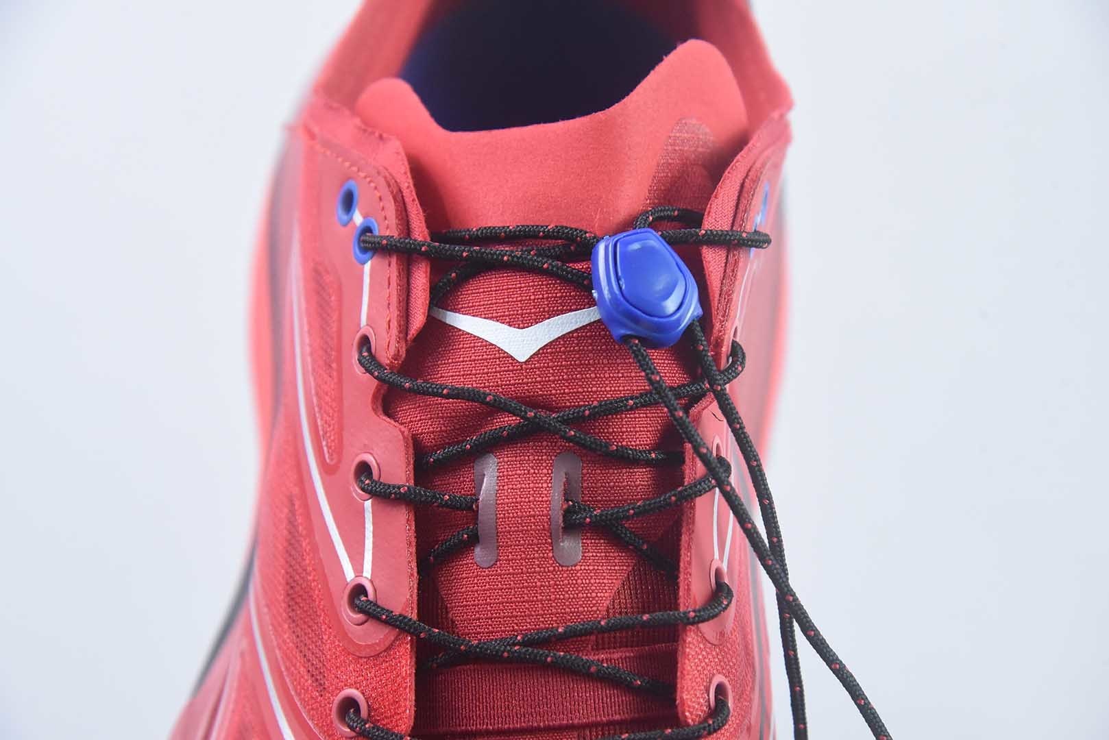 HOKA ONE ONE Stinson One7 斯丁森7代 舒适贴合 越野跑鞋 男女同款 红色 货号：1168931-PKY 纯原版本 实拍细节图