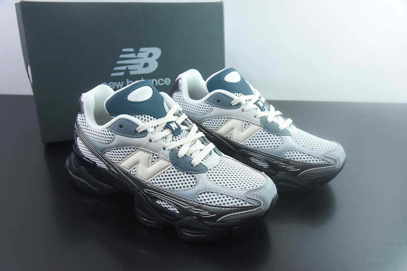 新百伦 New Balance NB9060 黑灰棕 U90603GS 全套原楦原纸板原厂数据开发 进口三明治网面 原装进口翻毛皮料正确绒感卡色 正确中底拉帮中底网布细节 原厂标裁 带紫光防伪 定制后跟透明水晶模块 冲裁组合 大底贴合程度胶水上色把控完美 整洁度挑战全网艺术家 多道序QC把关品质完善 匠心打造 耗时两个月开发完成 工艺极其复杂难度可想而知 新开独立私模大底 全网唯一正确六层组合大底 高端零售专供产物 纯原版本 主图