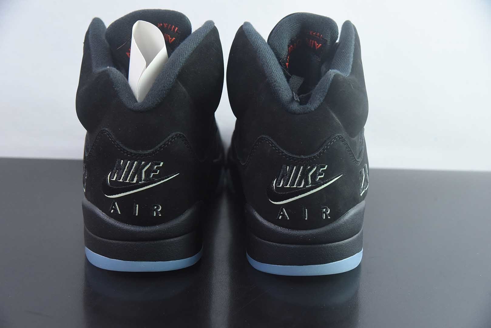 纯原 乔丹 Air Jordan 5 Retro AJ5 乔5 男子文化篮球鞋 万圣节 货号:HQ7978-001 原鞋原纸板开发 原厂材料 原档案数据精美电绣 纸板中底 钢印 等诸多细节均一一还原 实拍细节图