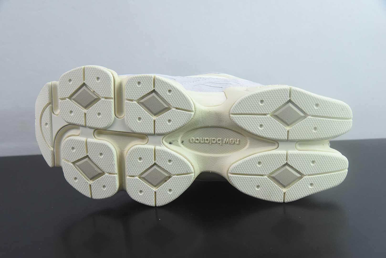新百伦 New Balance NB9060 米白紫 U90607O1 实拍细节图