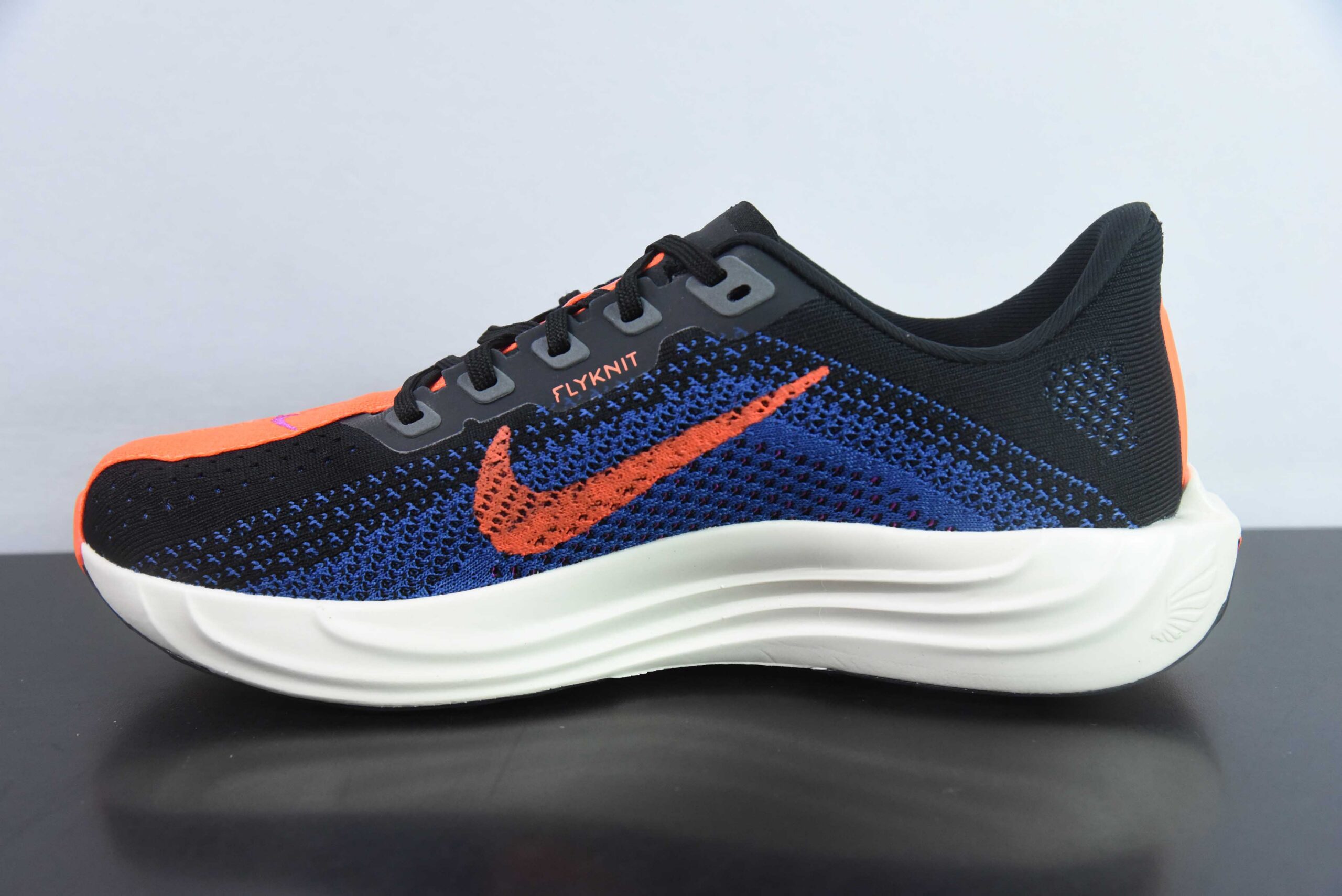 耐克 Nike Air Zoom Pegasus Plus 飞马加强版系列低帮马拉松休闲运动 黑橙慢跑鞋 纯原版本 货号：FQ7262-008 实拍细节图