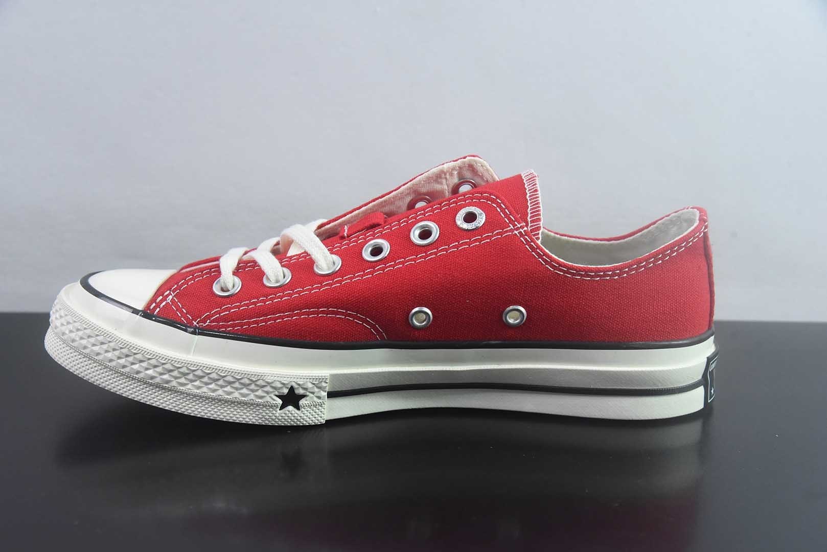 匡威 Converse 2026 全新发布! CHUCK 70X 星星标帆布鞋 低帮 红色 纯原版本 货号:A24A35C 实拍细节图