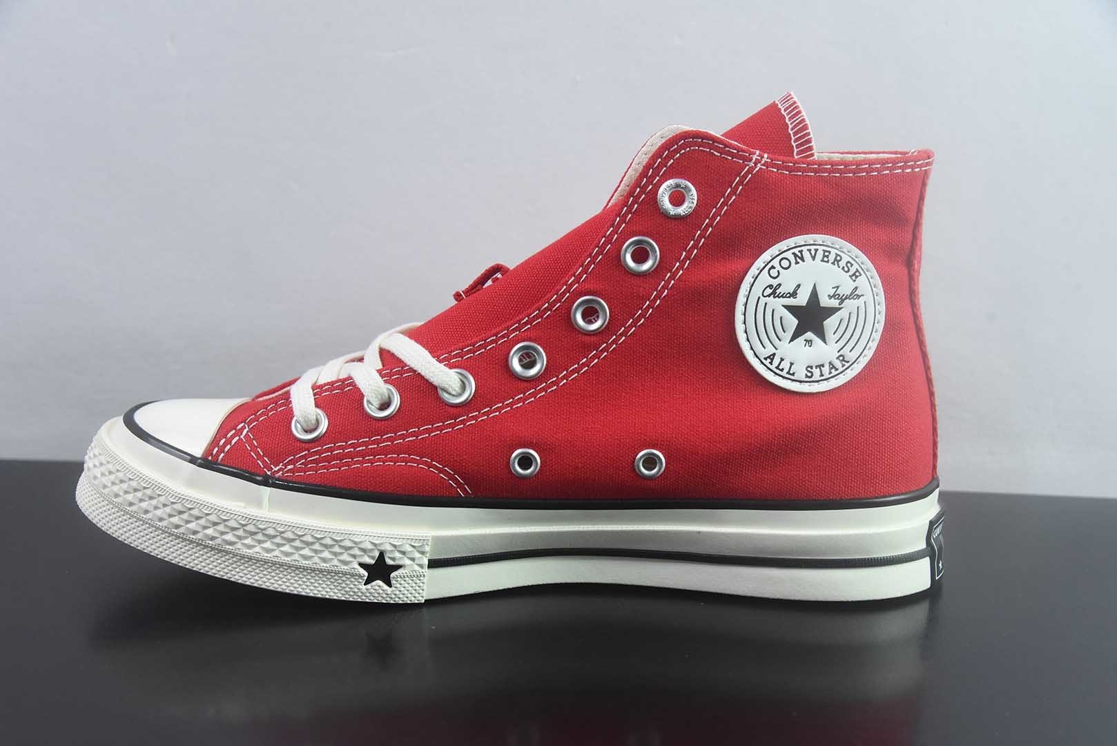 匡威 Converse 2026 全新发布! CHUCK 70X 星星标帆布鞋 大 高帮 红色 纯原版本 货号:A24232C 实拍细节图