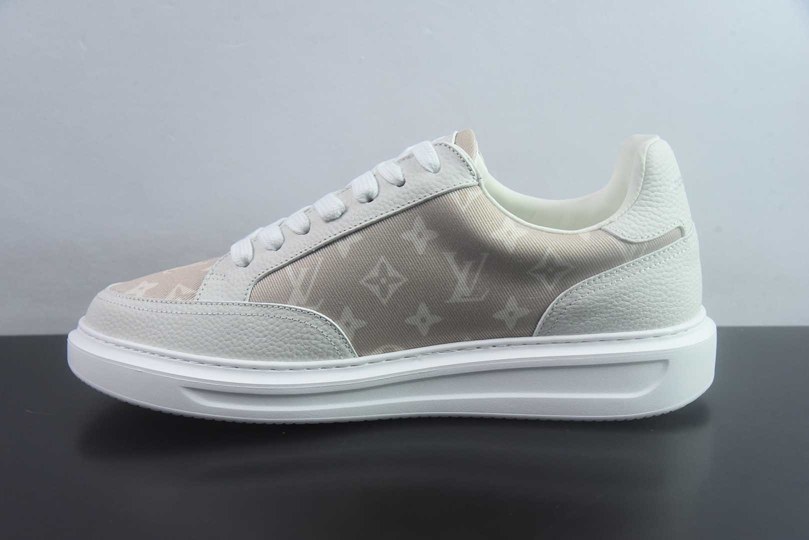 路易威登 LOUIS VUITTON / 驴牌 New Arrival 系列 休闲小 鞋 白 纯原版本 货号:LYR67230757 实拍细节图