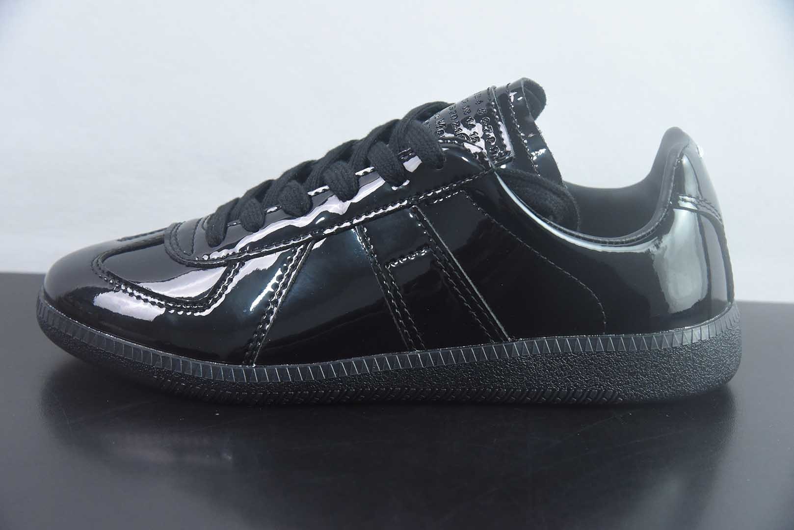 梅森马吉拉 Maison Margiela MM6网 小 鞋，比利时著名设计师品牌- / 22 Classic Replica Leather Low Sneaker 系列低帮经典绅士德训平底百搭小 红板鞋 纯原版本 货号：SDP25805435 实拍细节图