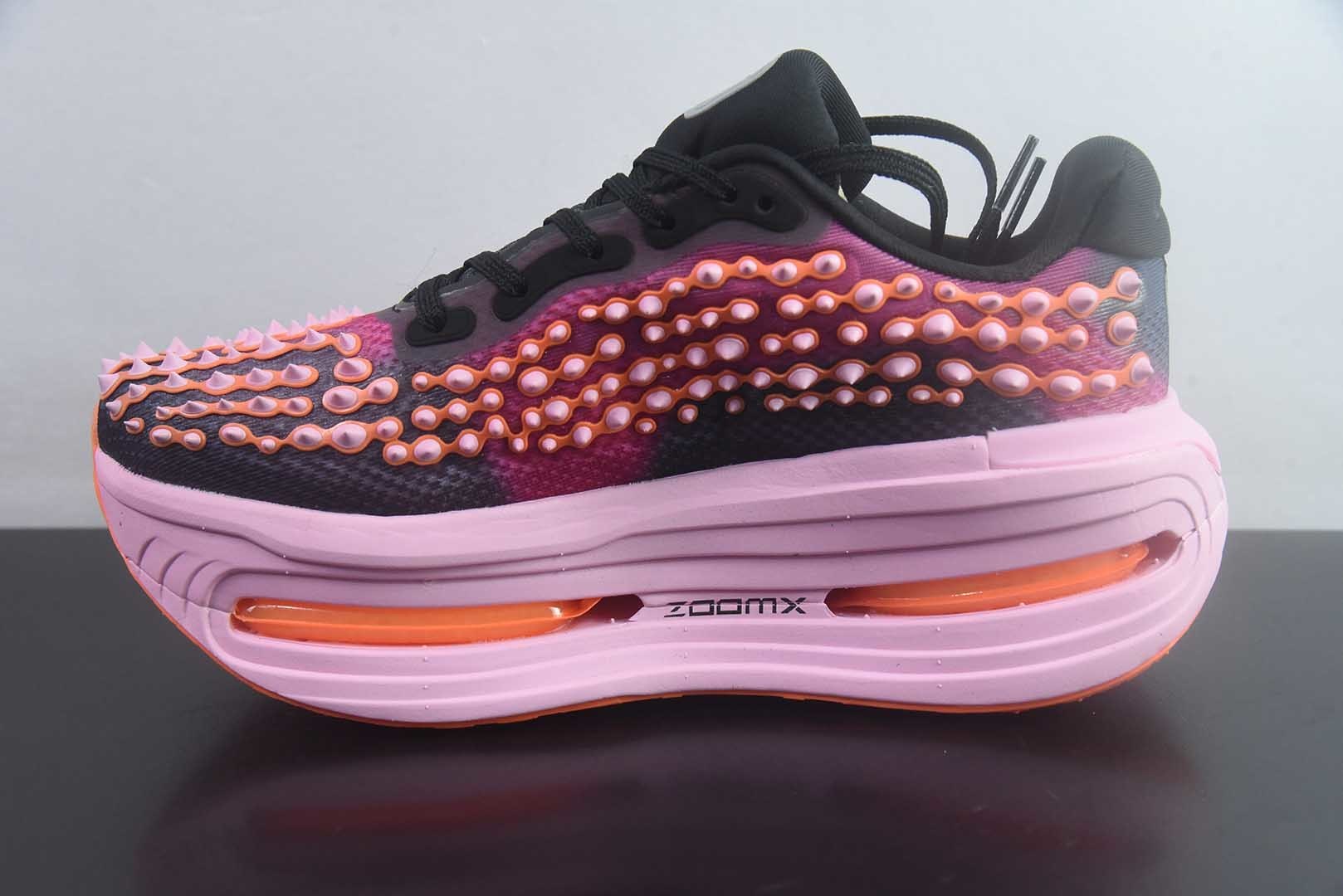 耐克 Nike VOMERO PREMIUM 舒适减震防滑 低帮 黑色跑步鞋 003 纯原版本 货号：IR2168 实拍细节图