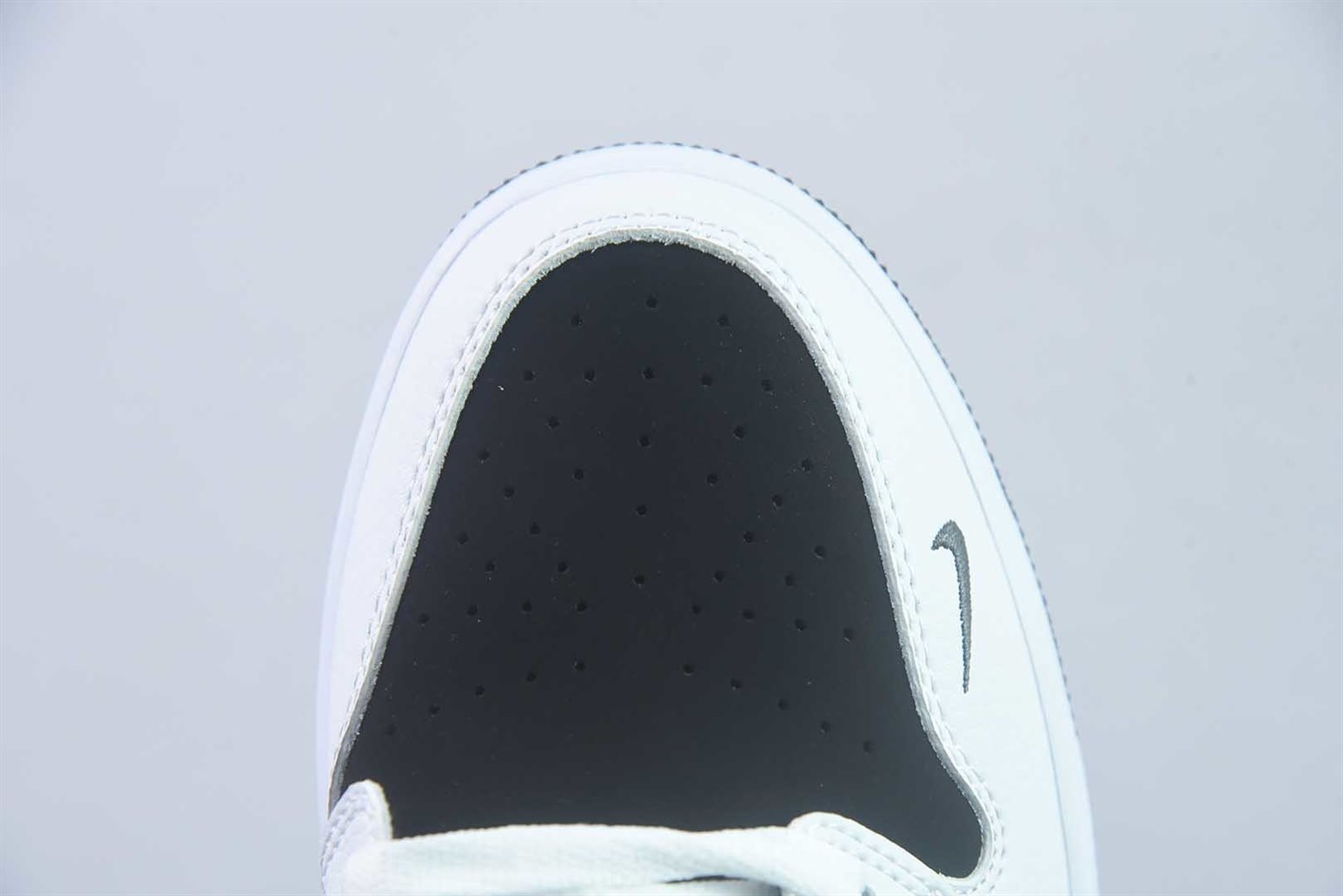 乔丹 Air Jordan AJ1 Low 低帮 黑白 纯原版本 货号:IX6983-001 实拍细节图