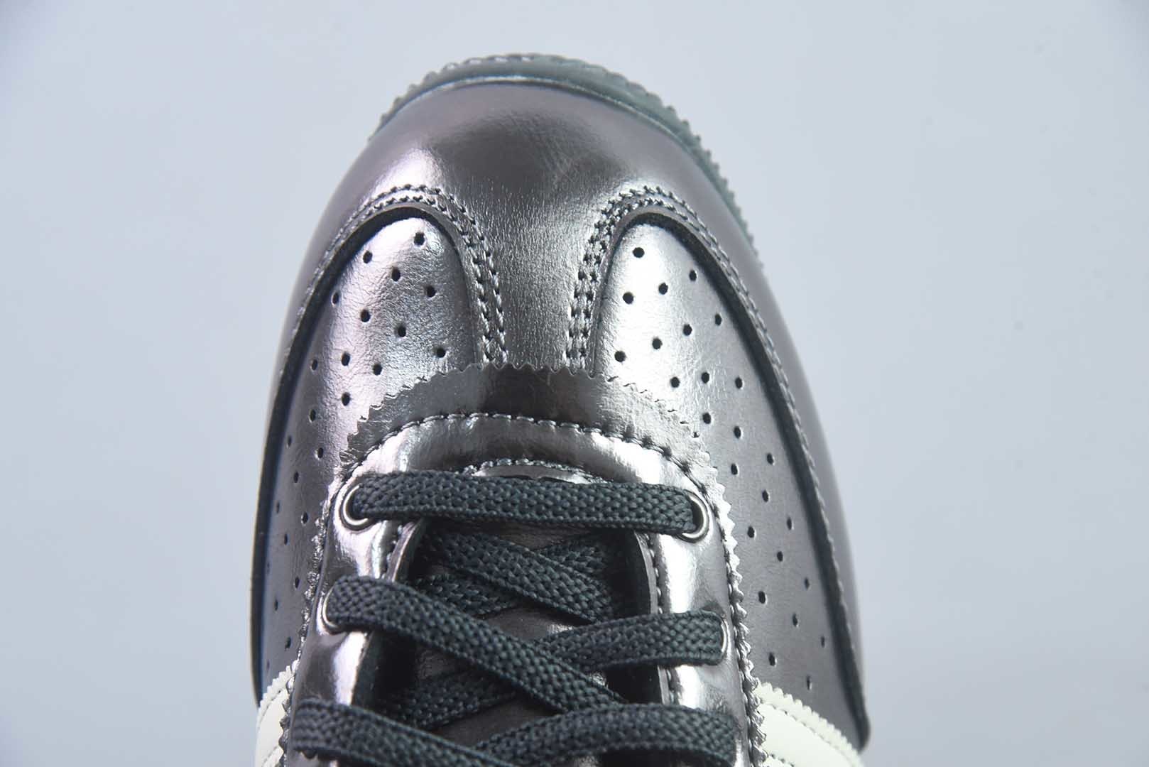阿迪达斯 Adidas originals CHANGLE T头鞋 经典 灰休闲低帮德训鞋 女款 亮金属铁 纯原版本 货号：LA1366 实拍细节图