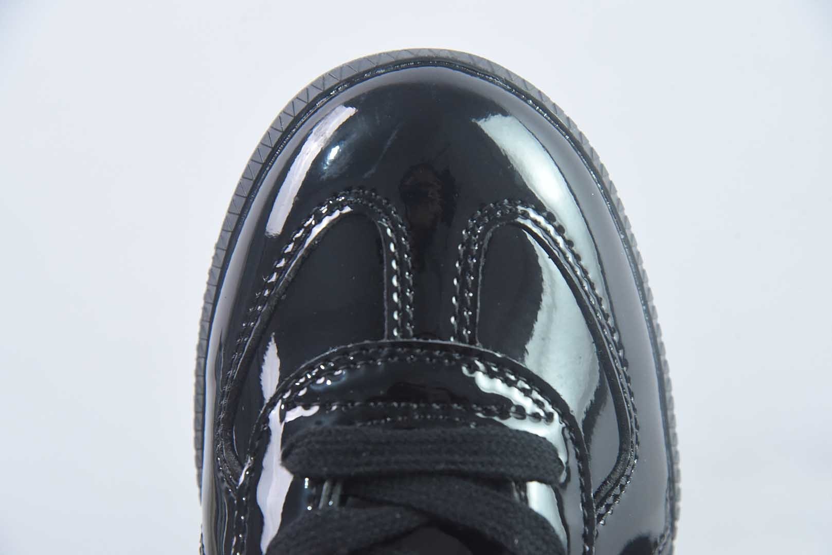 梅森马吉拉 Maison Margiela MM6网 小 鞋，比利时著名设计师品牌- / 22 Classic Replica Leather Low Sneaker 系列低帮经典绅士德训平底百搭小 红板鞋 纯原版本 货号：SDP25805435 实拍细节图