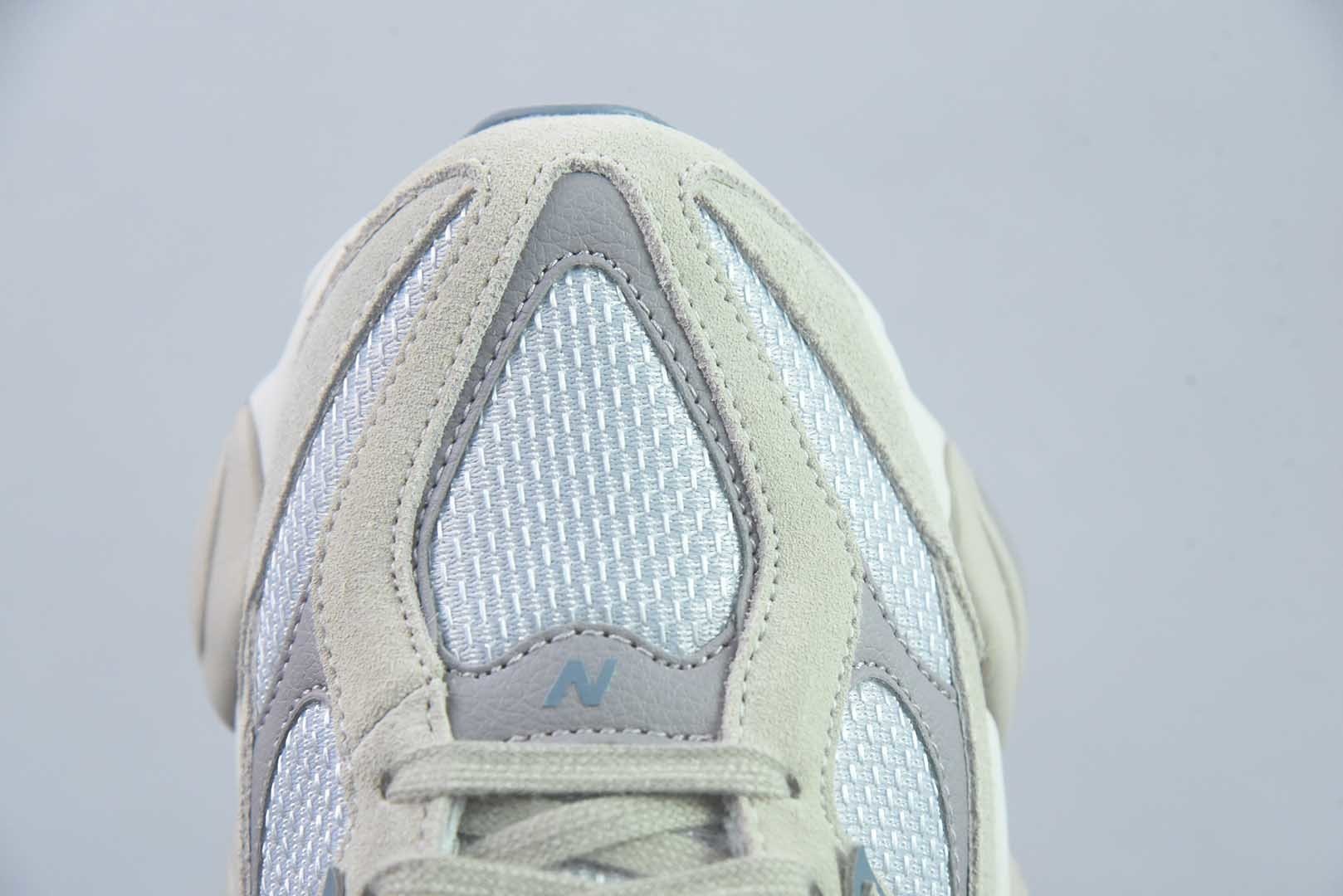 新百伦 New Balance U90601RJ 复古休闲 紫色慢跑鞋 纯原版本 货号:XBI77990734 实拍细节图