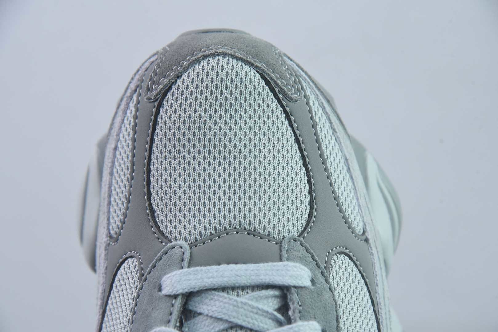新百伦 New Balance NB9060 美国队 U90609EL 全套原楦原纸板原厂数据开发 进口三明治网面 原装进口翻毛皮料正确绒感卡色 正确中底拉帮中底网布细节 原厂标裁 带 光防伪 定制后跟透明水晶模块 冲裁组合 大底贴合程度胶水上色把控完美 整洁度挑战全网艺术家 多道序QC把关品质完善 匠心打造 耗时两个月开发完成 工艺极其复杂难度可想而知 新开独立私模大底 全网唯一正确六层组合大底 高端零售专供产物 红 纯原版本 货号：TBT57282833 实拍细节图