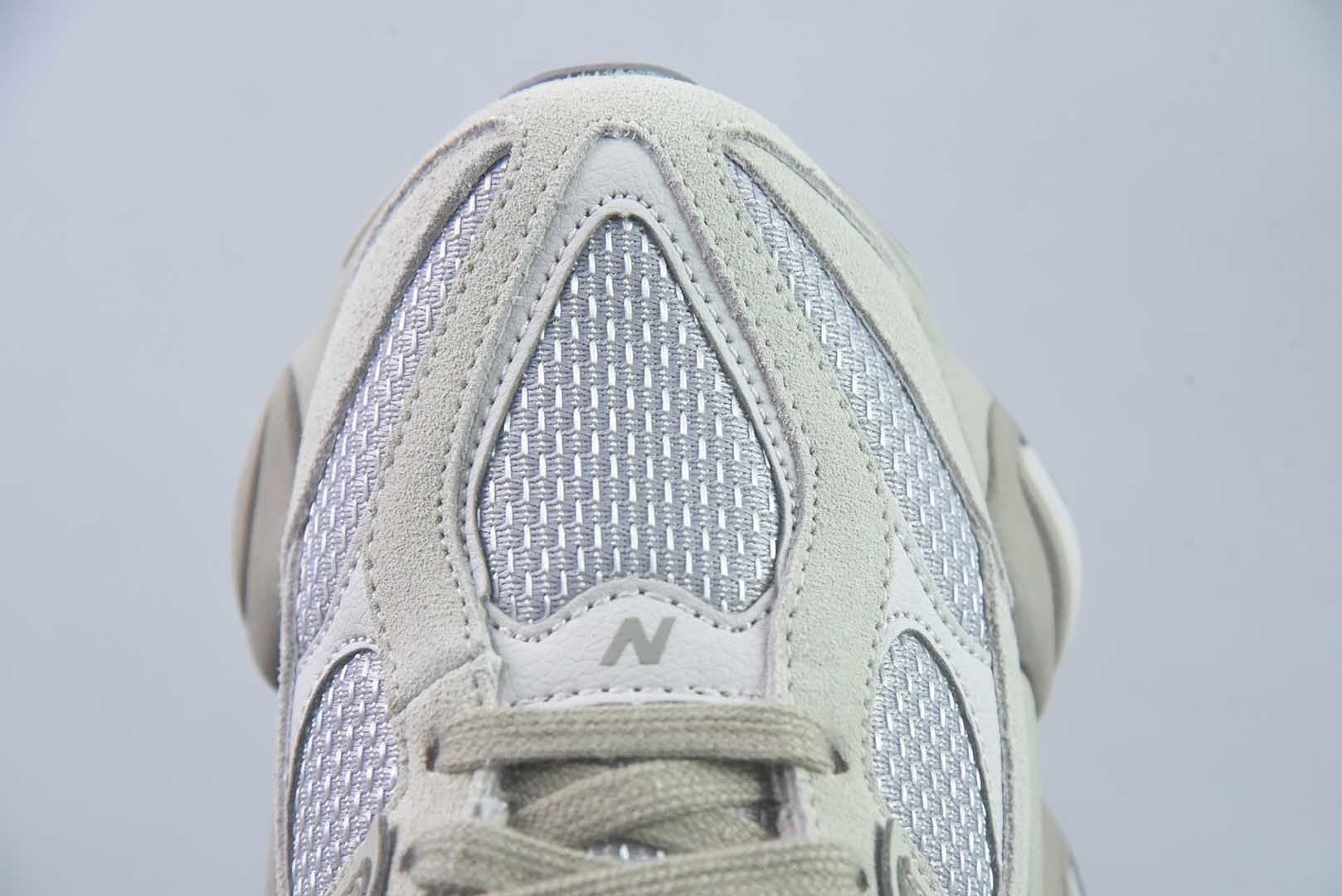 新百伦 New Balance NB9060 联名款 复古休闲运动 紫色慢跑鞋 纯原版本 货号:U9060152 实拍细节图