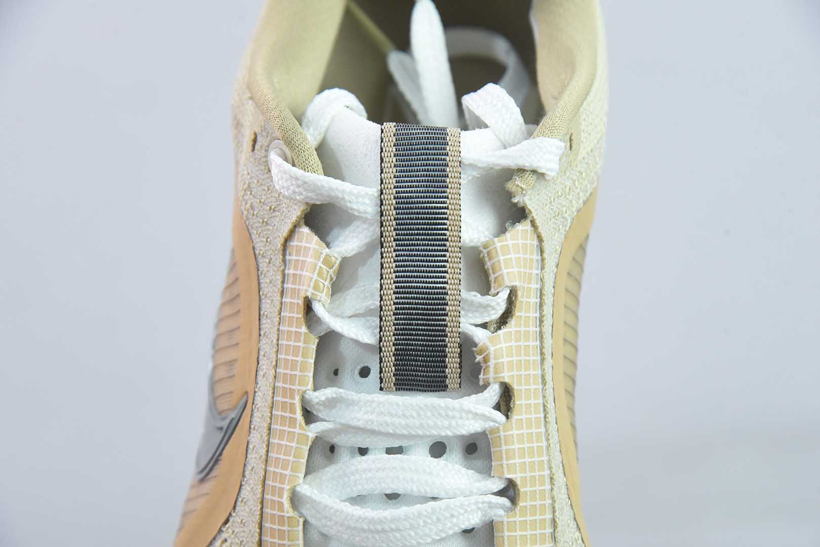 耐克 Nike Pegasus Premium 飞马全掌气垫 卡其跑步鞋 纯原版本 货号:IH4369-200 实拍细节图
