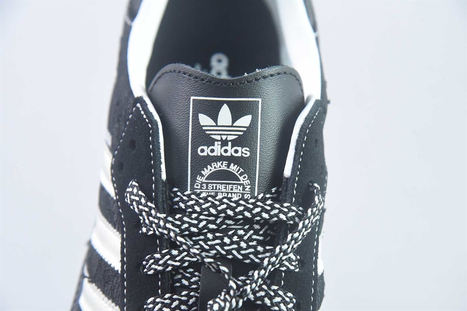 AD Original Samba OG 复古经典轻便 黑色板鞋 纯原版本 货号:KH7842 实拍细节图