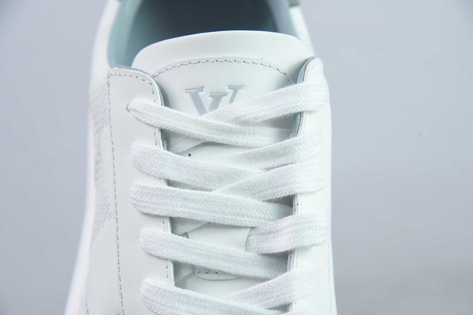 路易威登 LOUIS VUITTON / 驴牌 New Arrival 系列 休闲小 鞋 白 纯原版本 货号:LYR67230757 实拍细节图