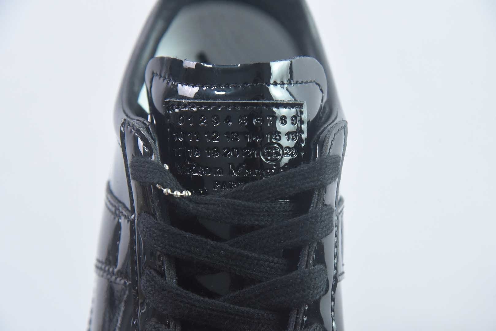 梅森马吉拉 Maison Margiela MM6网 小 鞋，比利时著名设计师品牌- / 22 Classic Replica Leather Low Sneaker 系列低帮经典绅士德训平底百搭小 红板鞋 纯原版本 货号：SDP25805435 实拍细节图
