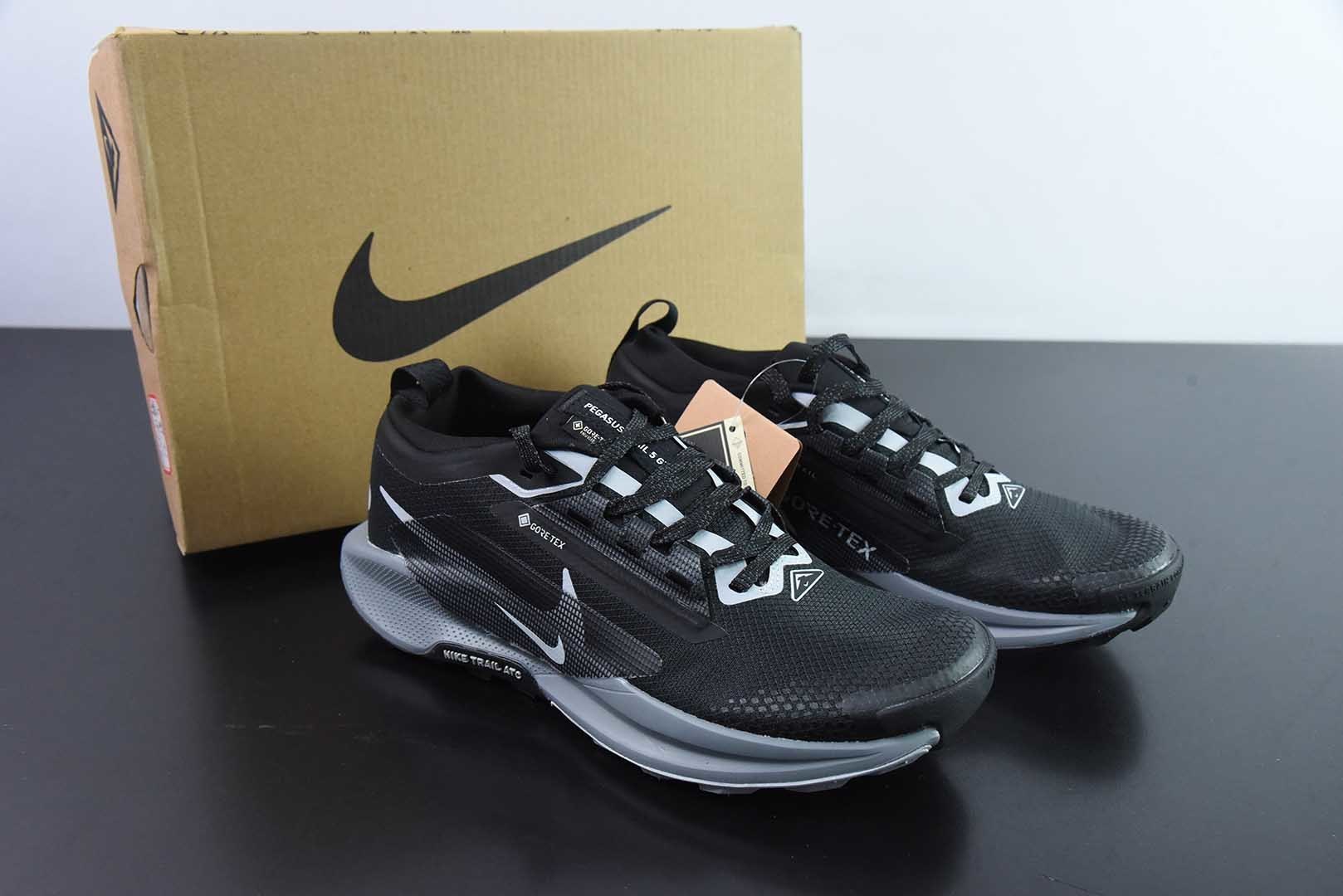 耐克 Nike Air Zoom Pegasus Trail 5 GTX 飞马网面 黑色跑步鞋 纯原版本 货号：FQ0908-001 主图