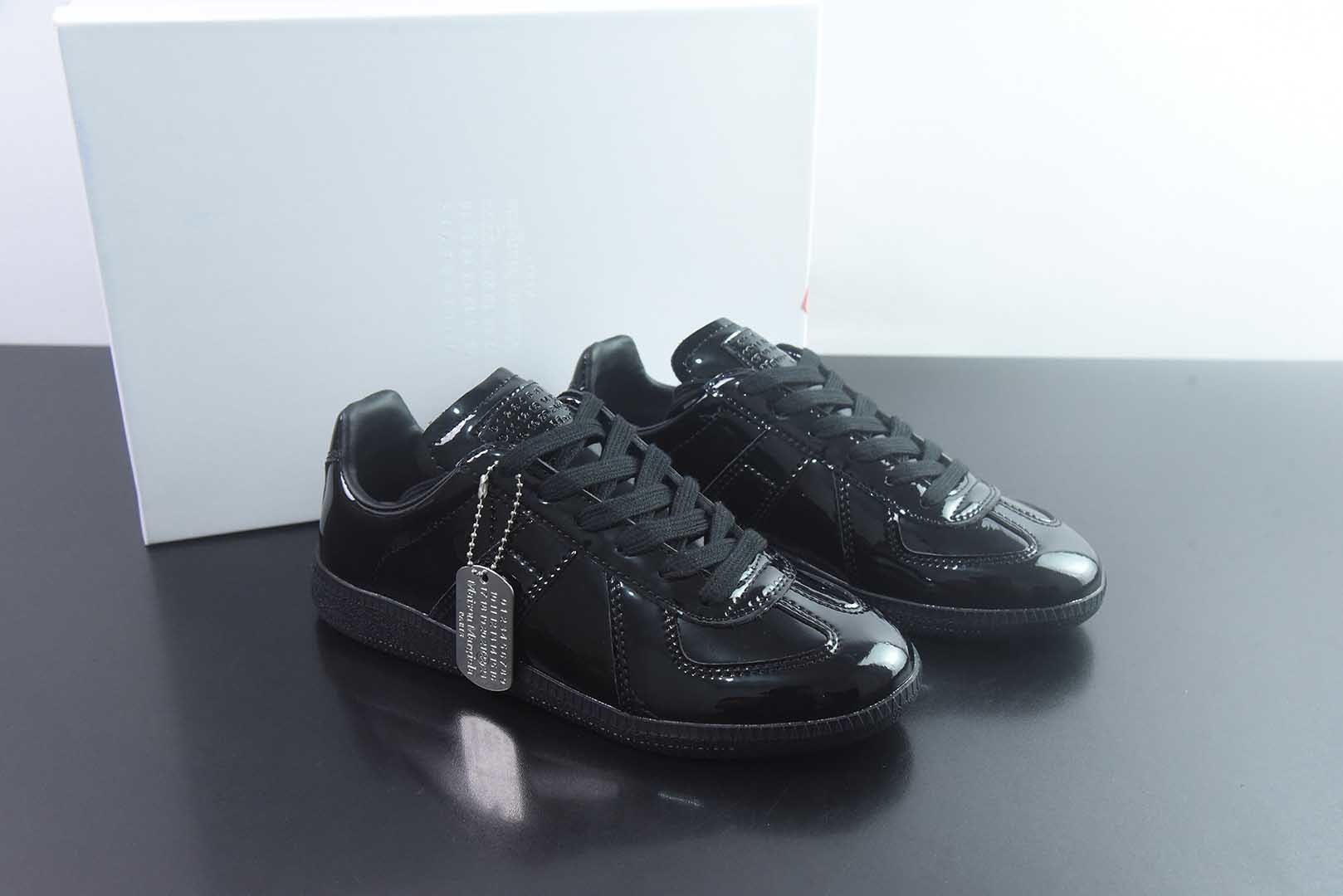 梅森马吉拉 Maison Margiela MM6网 小 鞋，比利时著名设计师品牌- / 22 Classic Replica Leather Low Sneaker 系列低帮经典绅士德训平底百搭小 红板鞋 纯原版本 货号：SDP25805435 实拍细节图