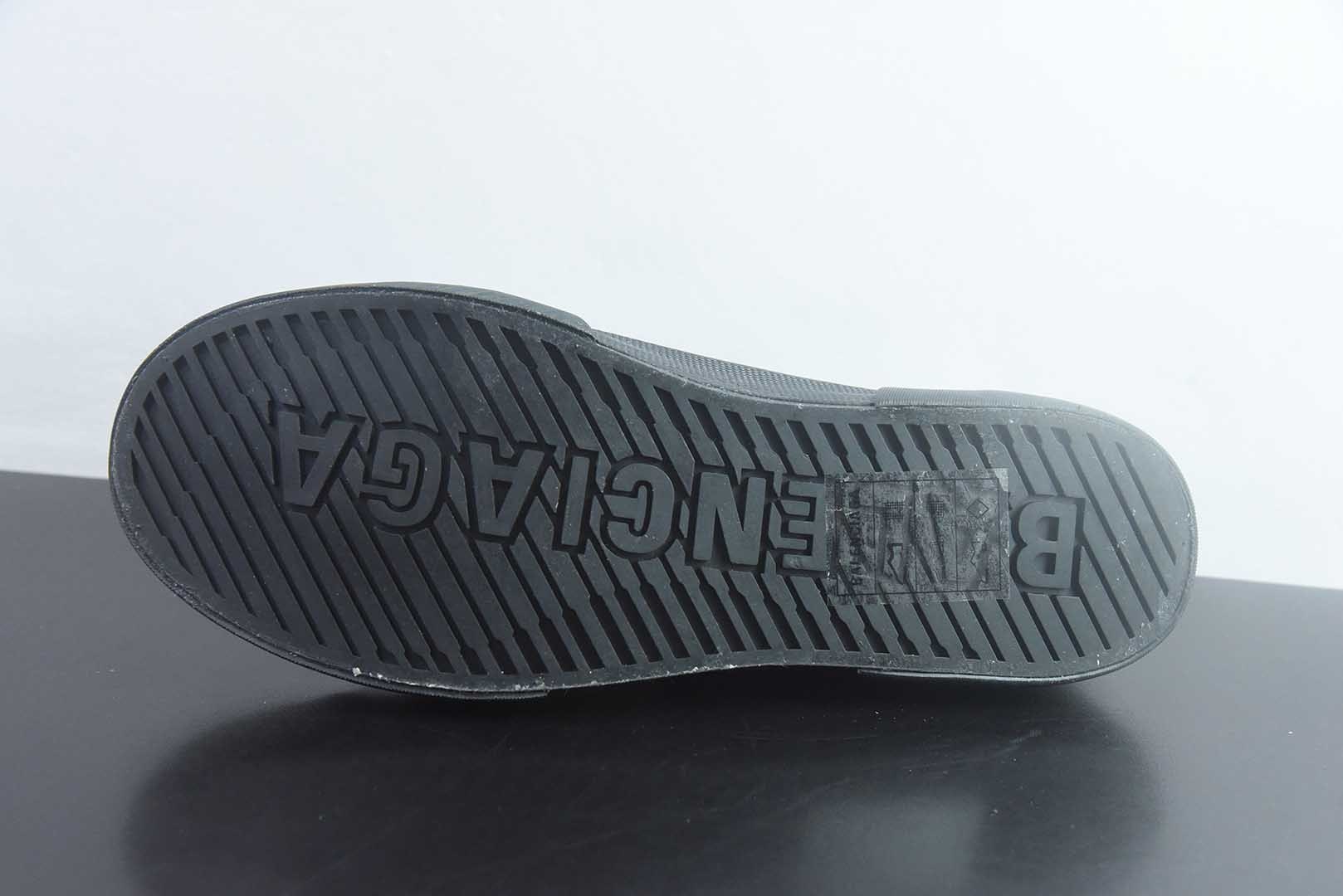 巴黎世家 Balenciaga OK版 新品PARIS磨损做旧效果休闲踩跟帆布鞋 黑色 纯原版本 货号:688754W3RR51099 实拍细节图